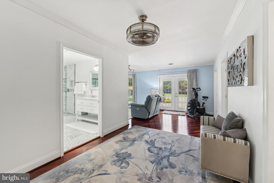 LIVINGSTON GROVE - Residential