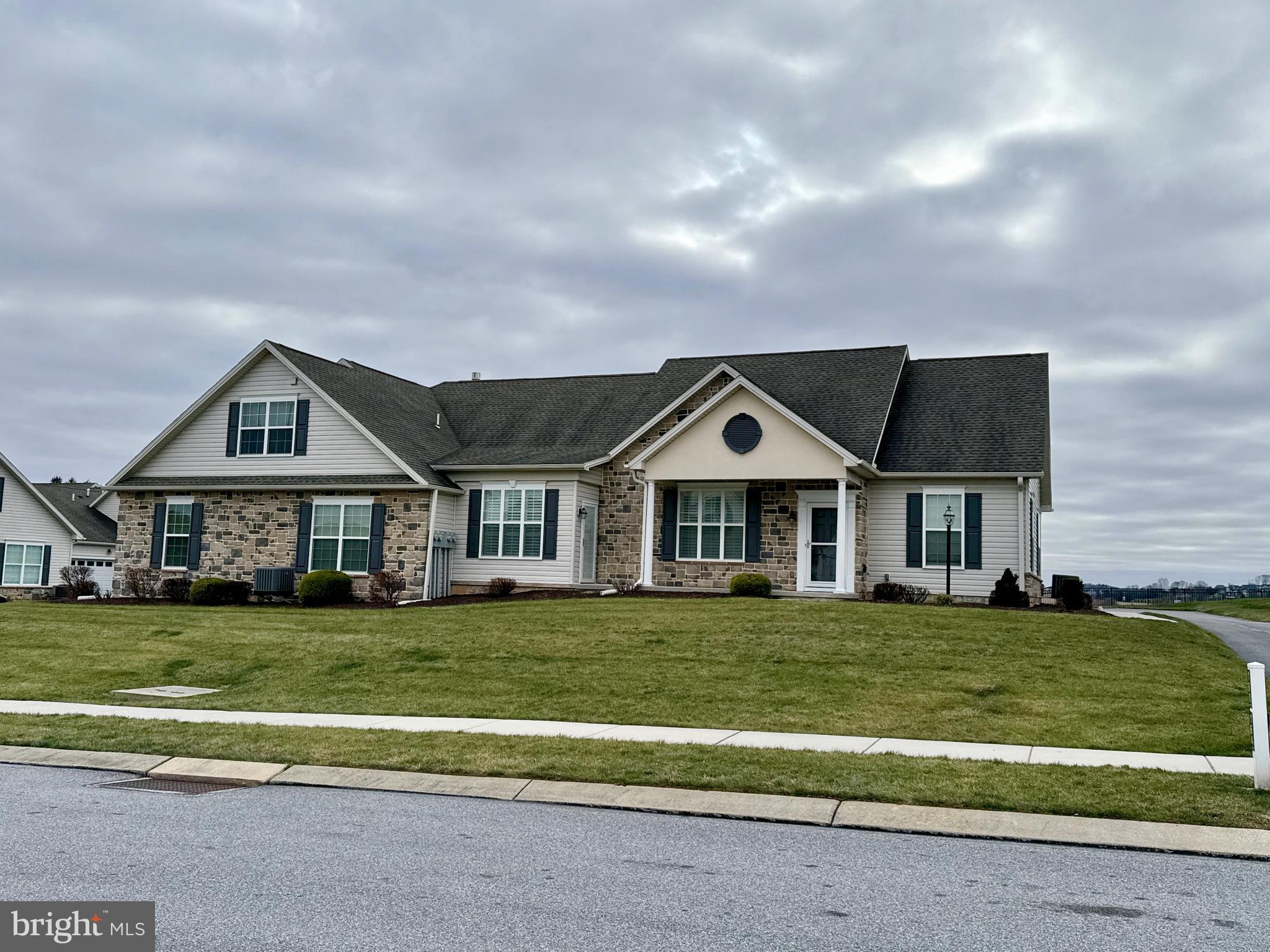 160 DOLOMITE DRIVE 12B