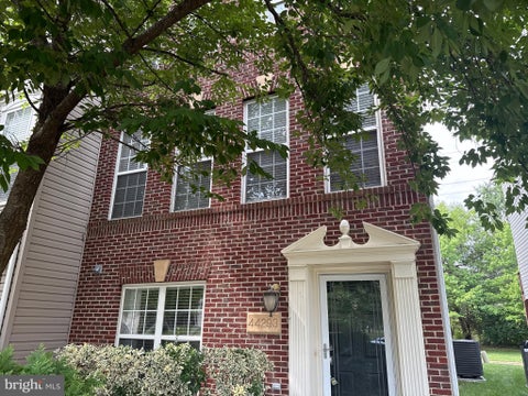 Townhouse For Rent - 44293 Suscon Ct. Sq<br/> ASHBURN, VA 20147