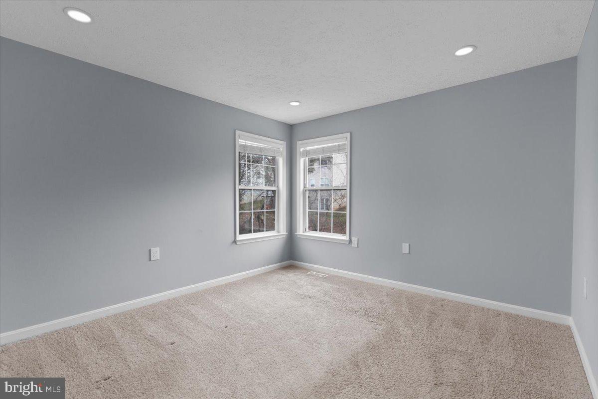 HIDDEN SPRING - Residential