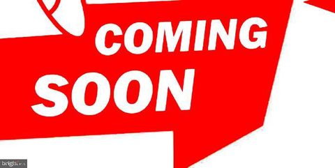 Photo of 10415 Labrador Loop, MANASSAS, VA 20112 (MLS # VAPW2114194)