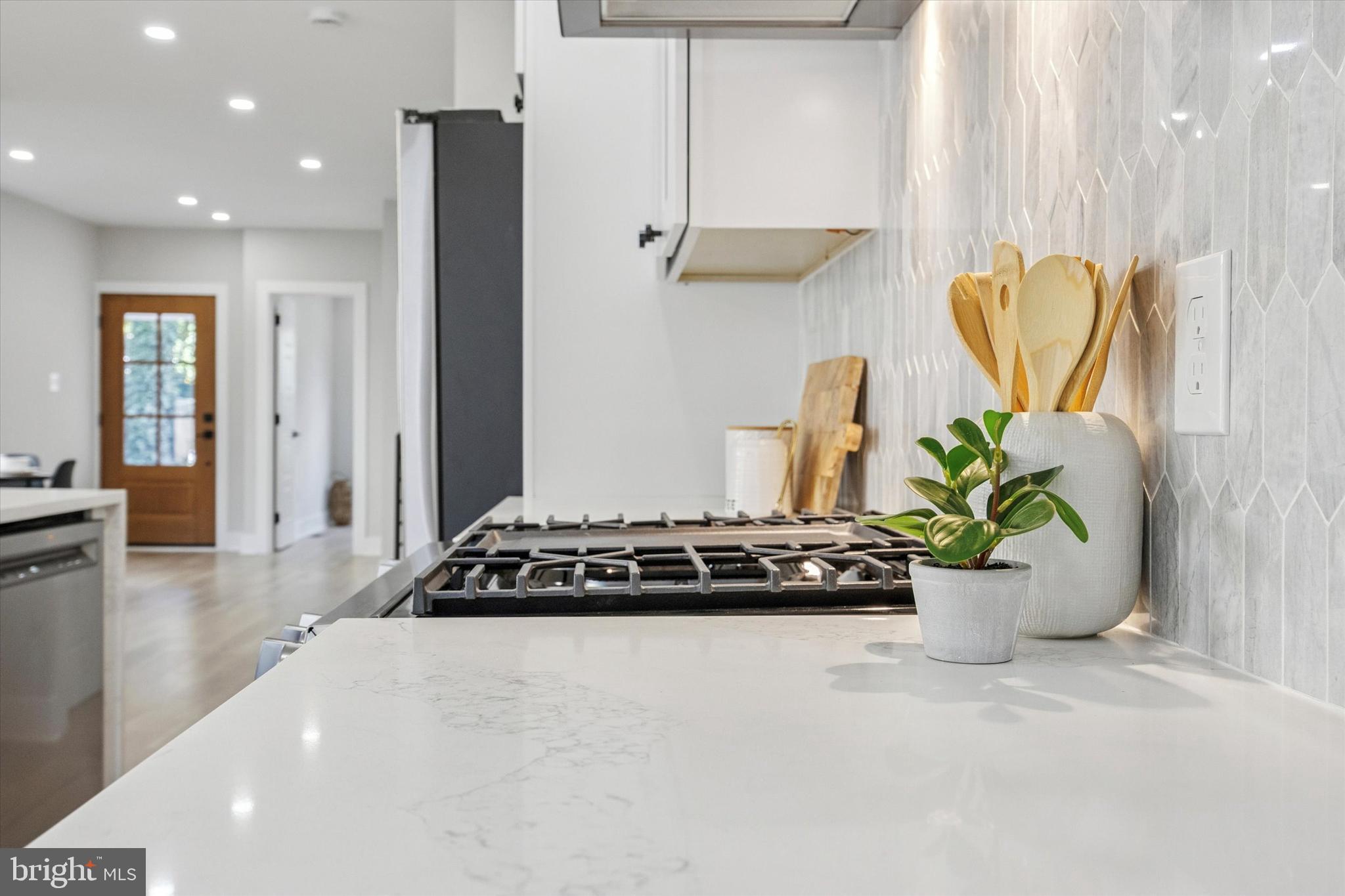 CAMELOT - Residential Lease