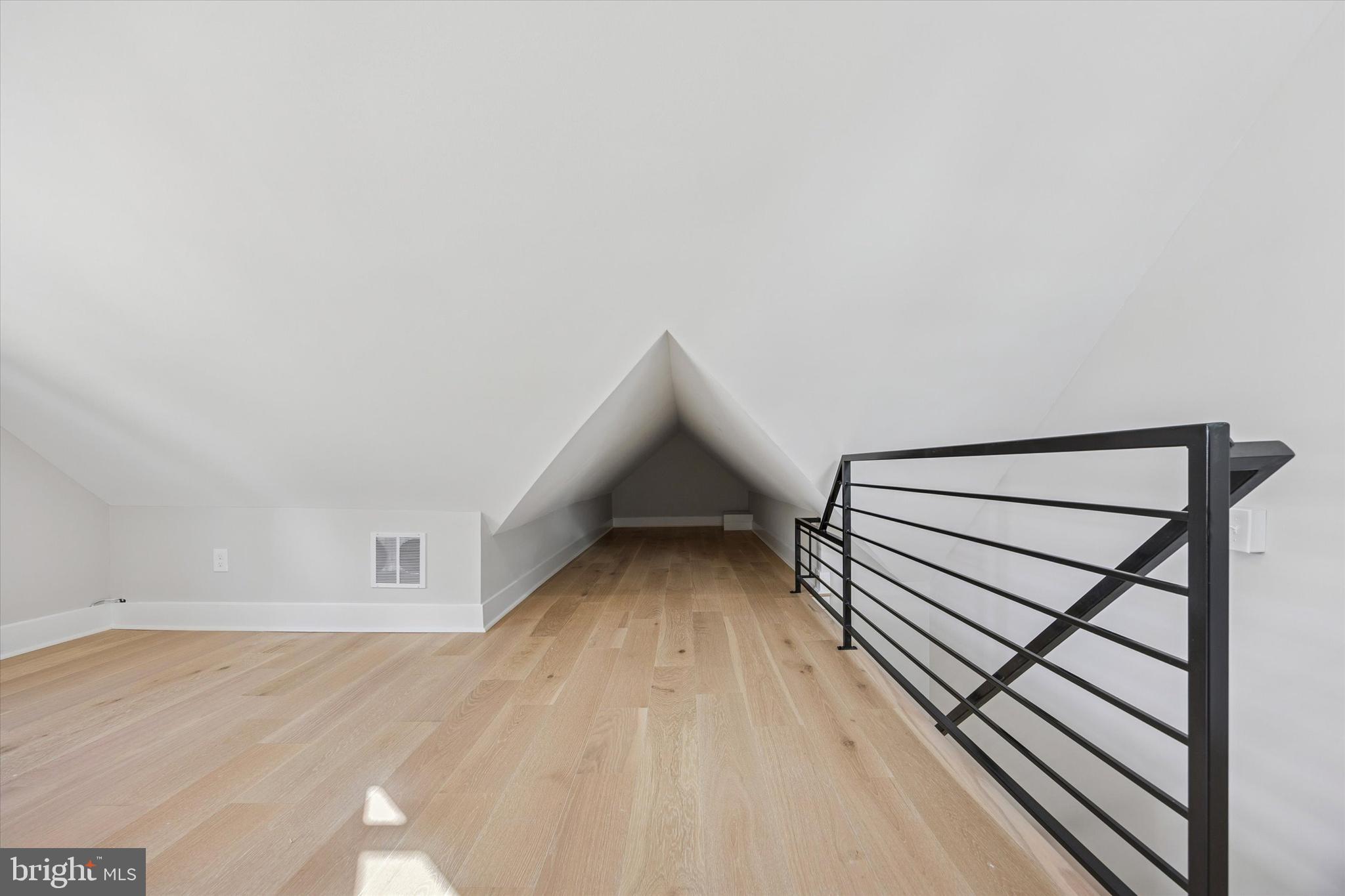 CAMELOT - Residential Lease