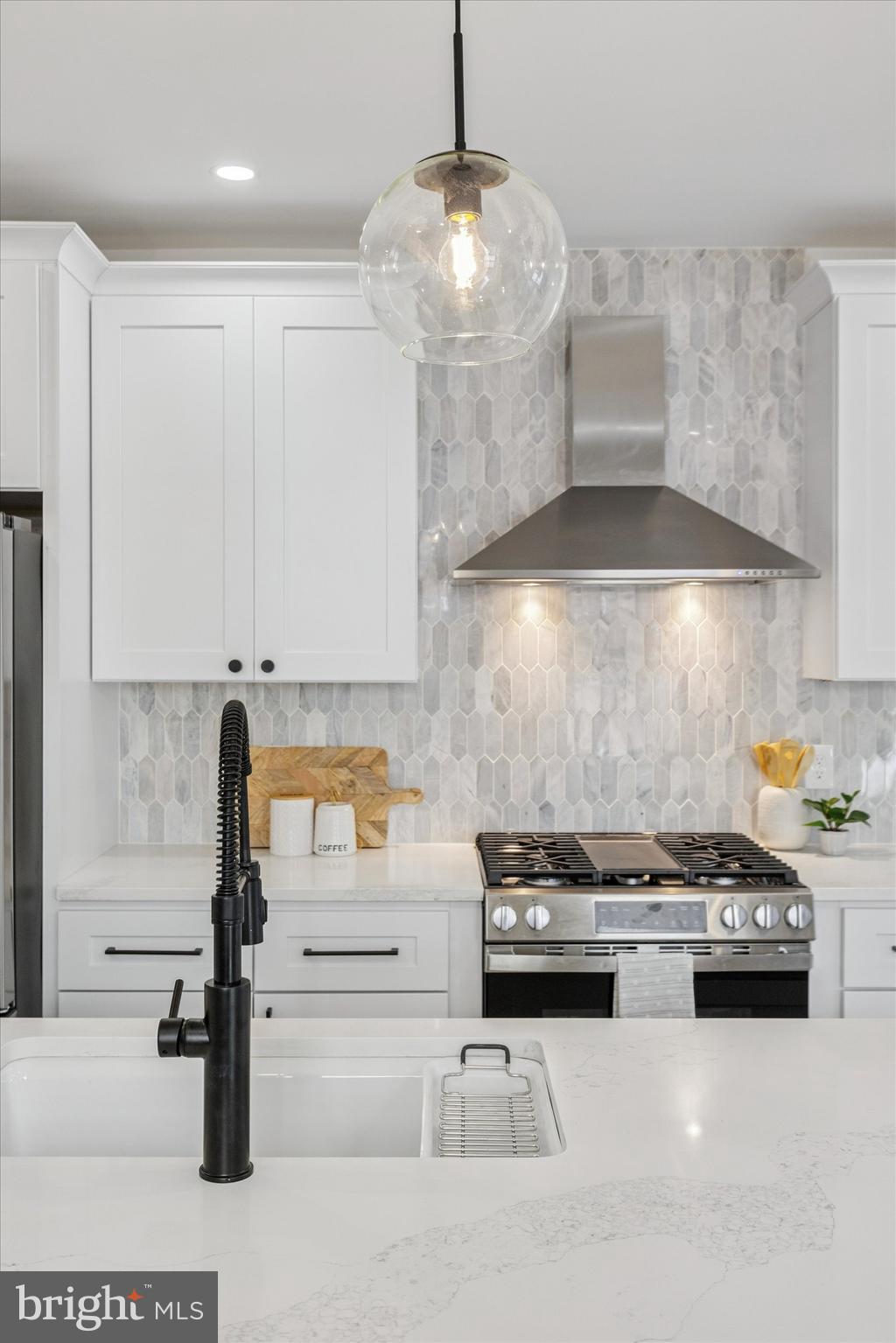 CAMELOT - Residential Lease