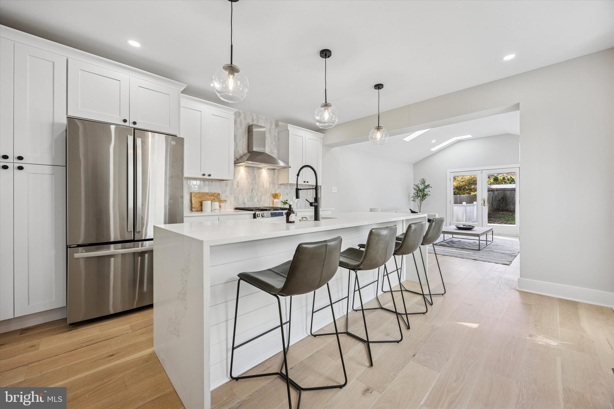 CAMELOT - Residential Lease