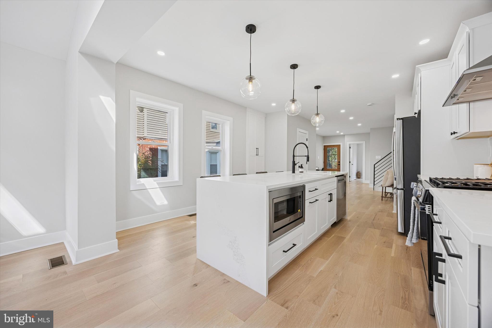 CAMELOT - Residential Lease