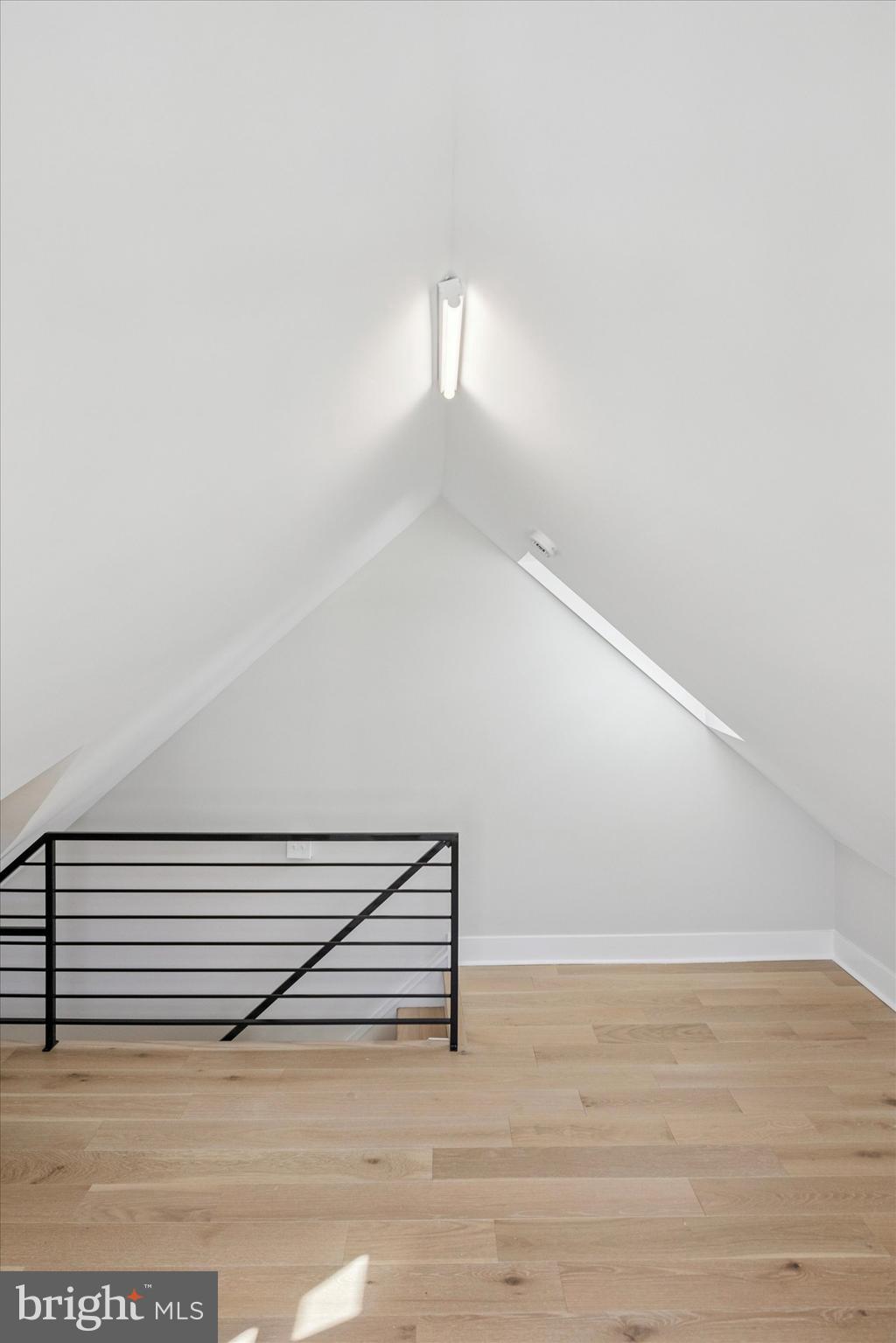 CAMELOT - Residential Lease