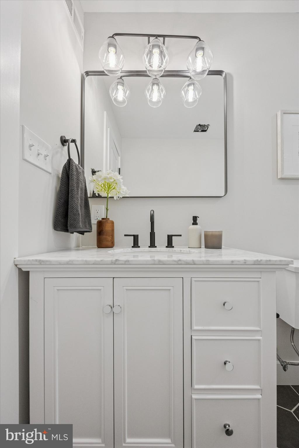 CAMELOT - Residential Lease