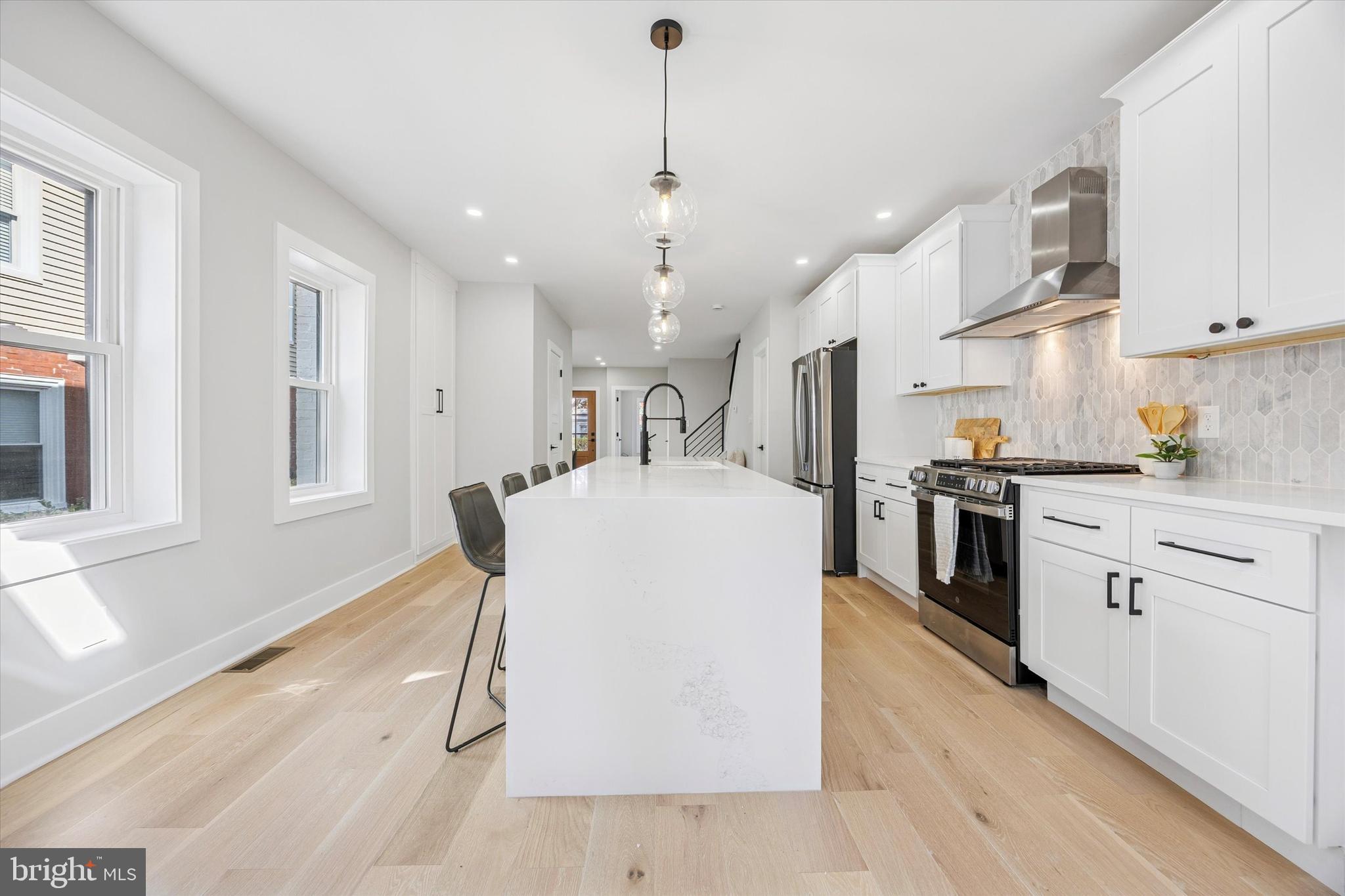 CAMELOT - Residential Lease