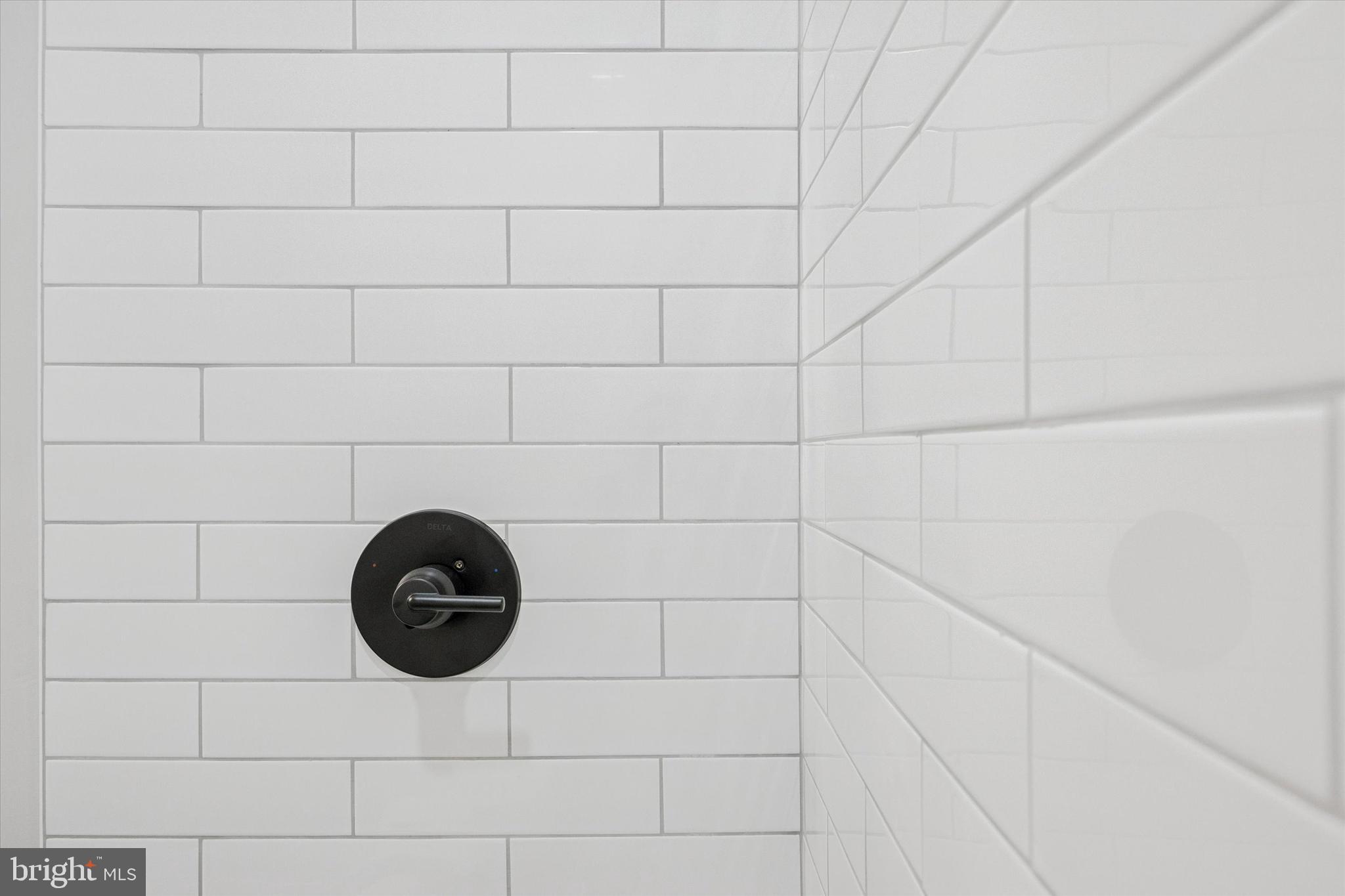 CAMELOT - Residential Lease