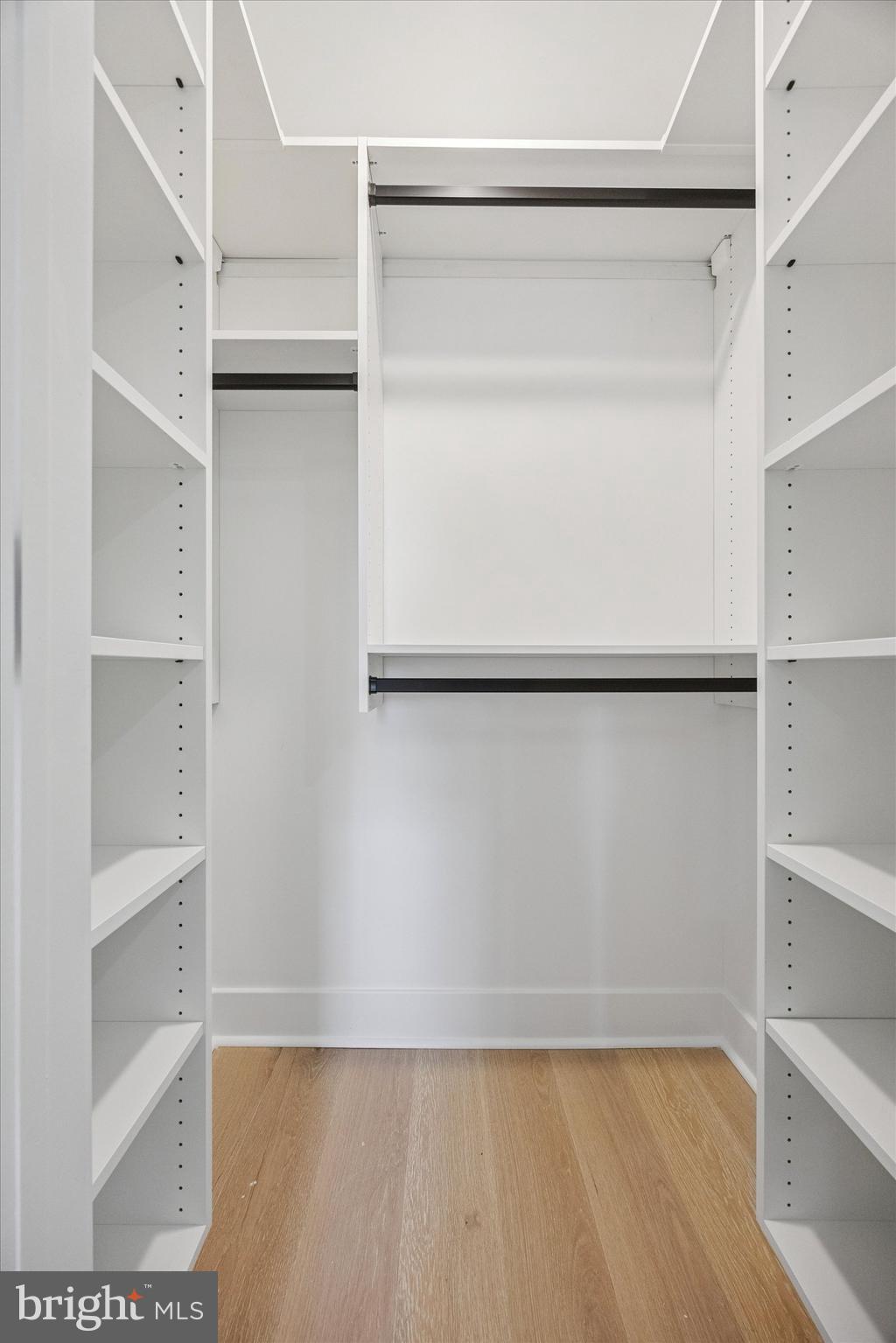 CAMELOT - Residential Lease