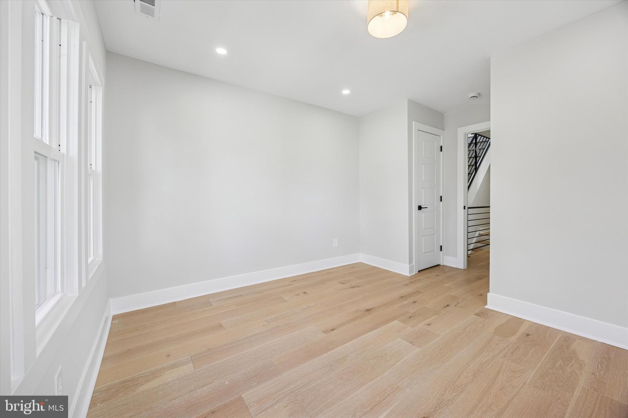 CAMELOT - Residential Lease