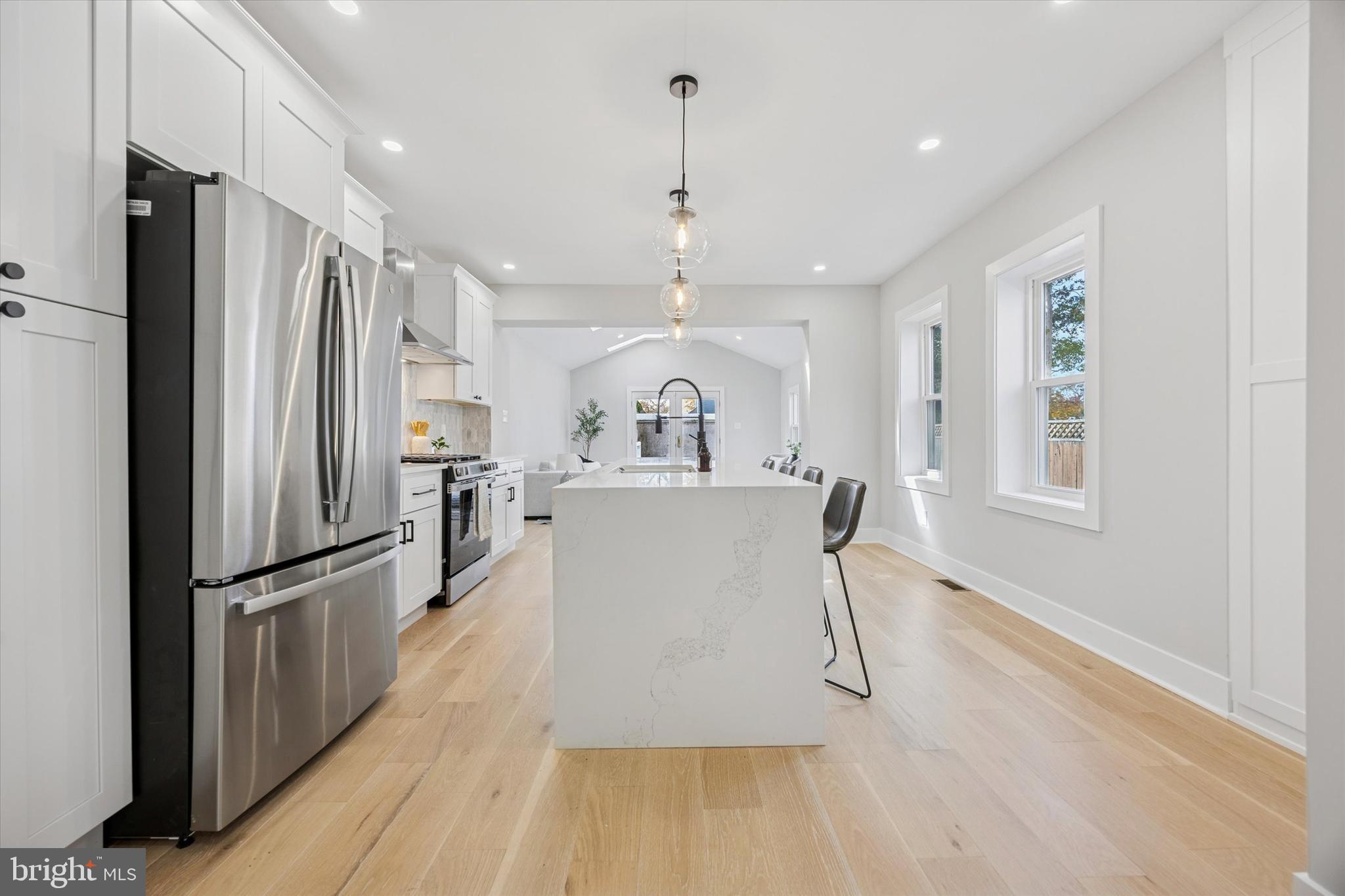 CAMELOT - Residential Lease