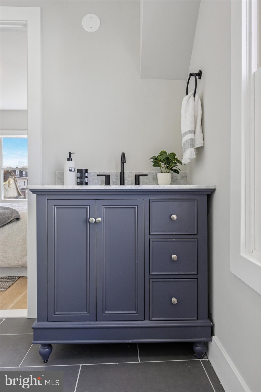 CAMELOT - Residential Lease