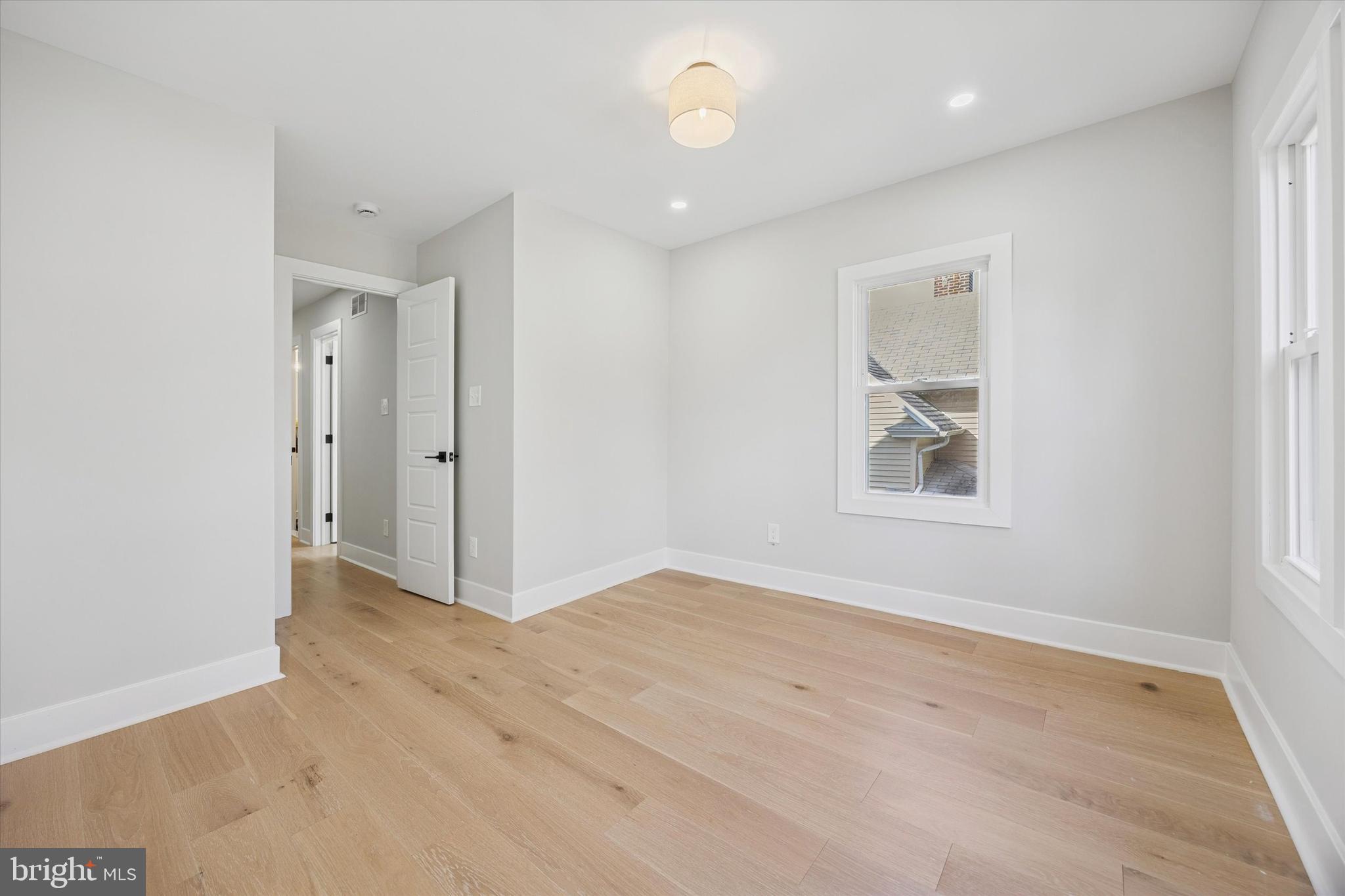 CAMELOT - Residential Lease