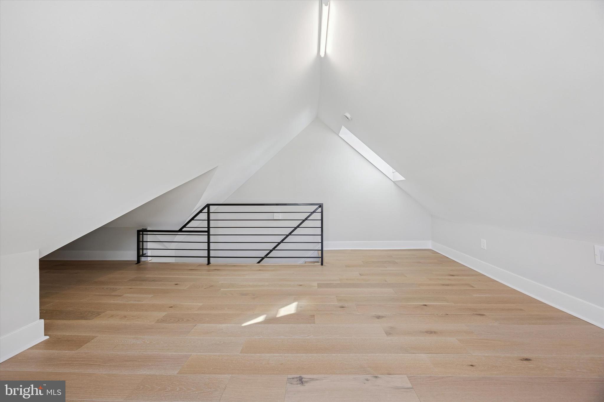 CAMELOT - Residential Lease