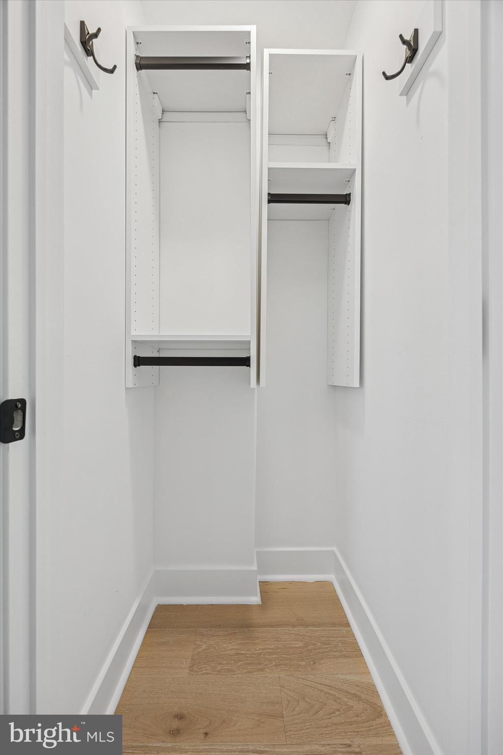 CAMELOT - Residential Lease