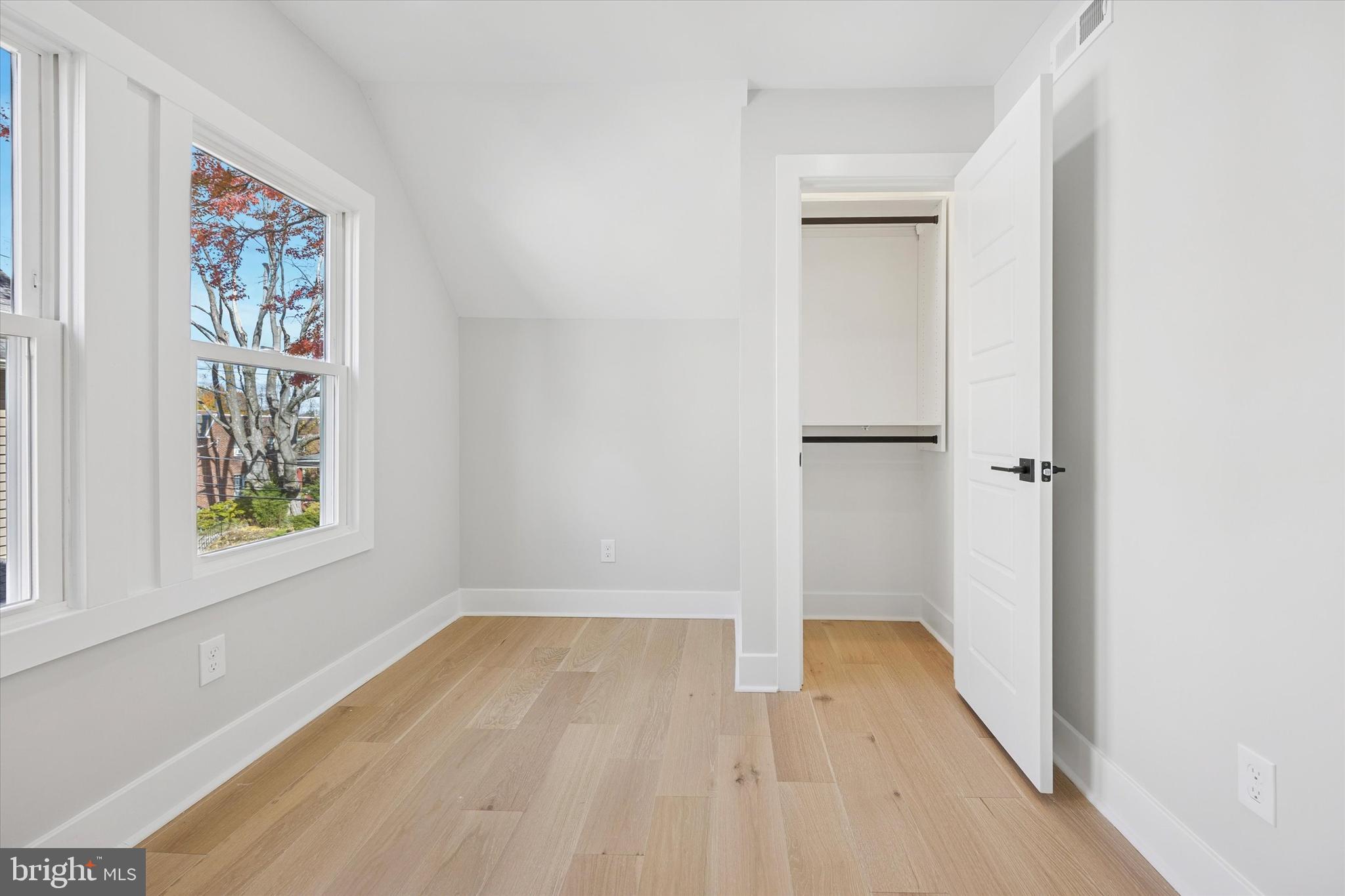 CAMELOT - Residential Lease