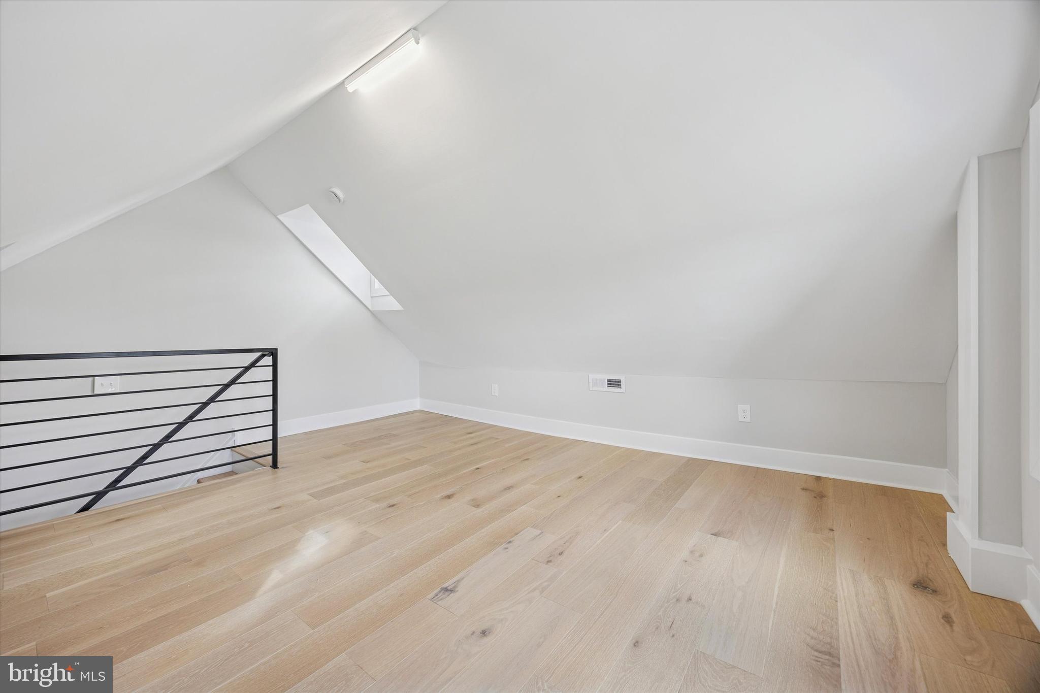 CAMELOT - Residential Lease