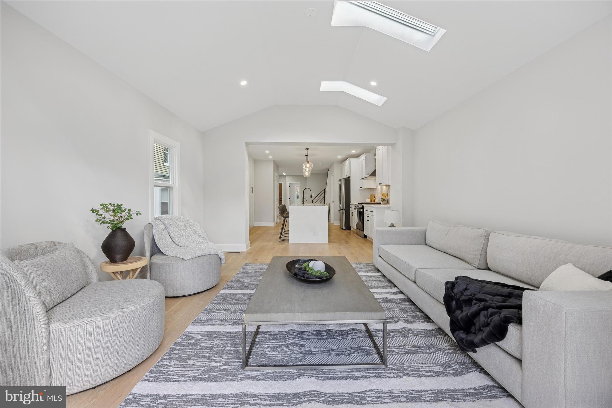 CAMELOT - Residential Lease