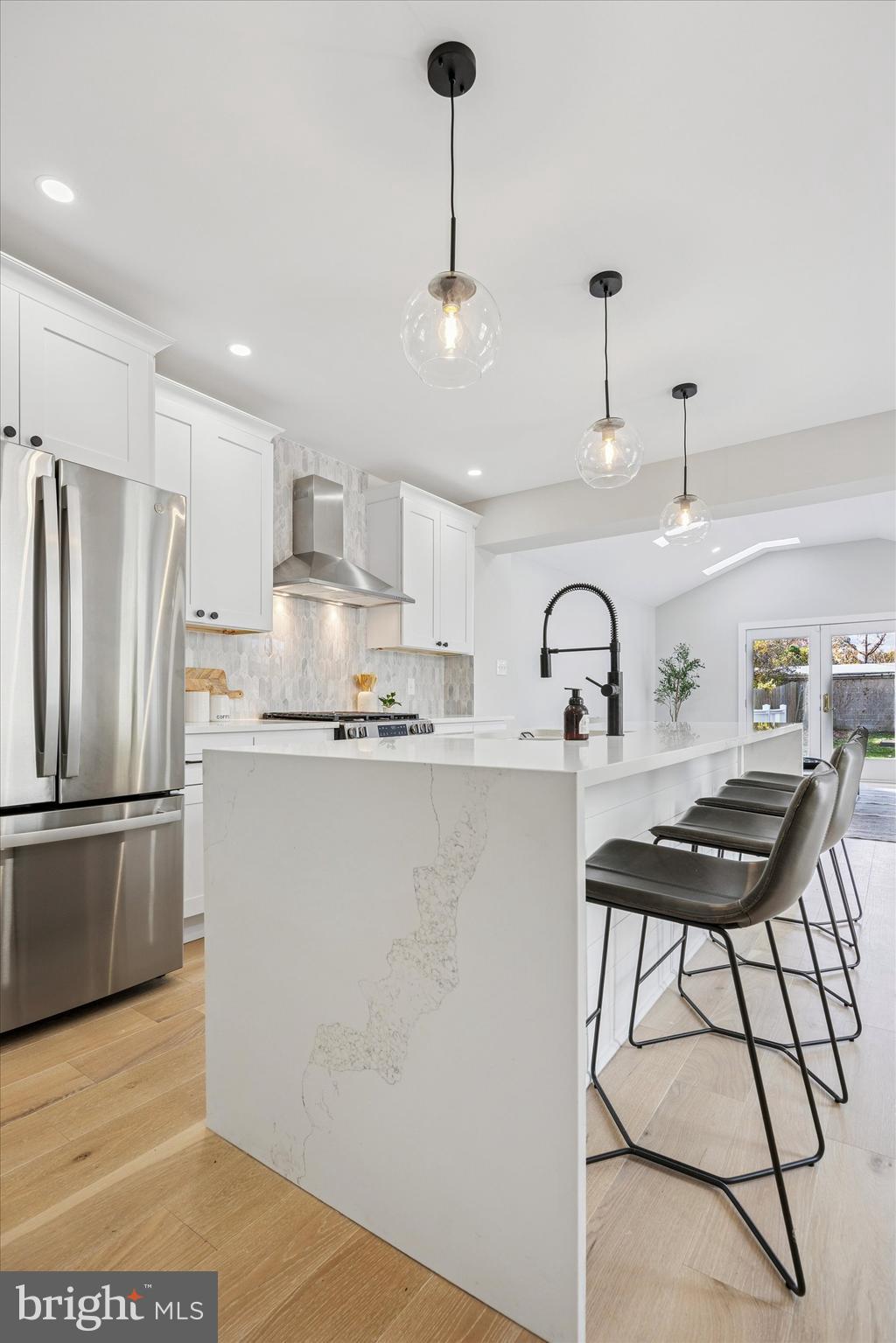 CAMELOT - Residential Lease