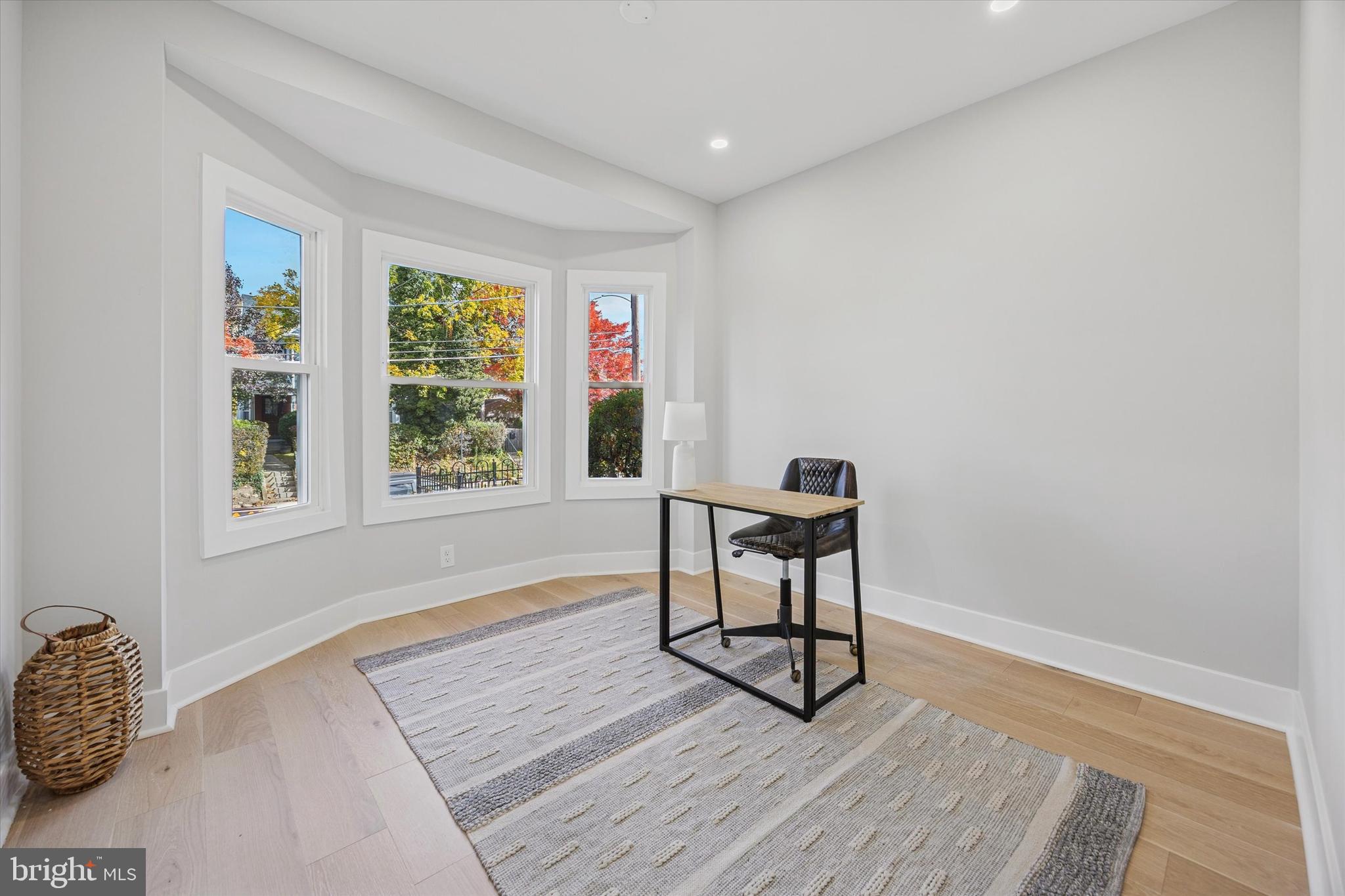 CAMELOT - Residential Lease