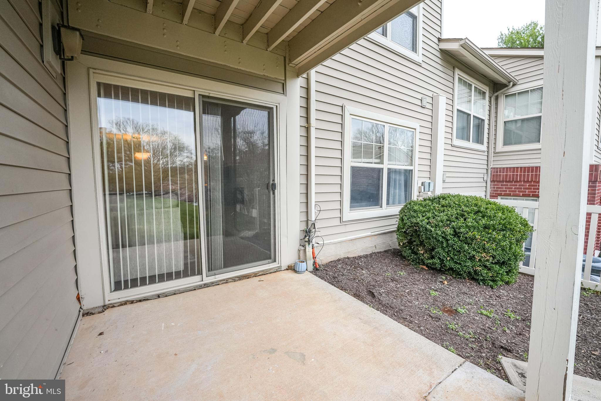 RESTON - Residential Lease