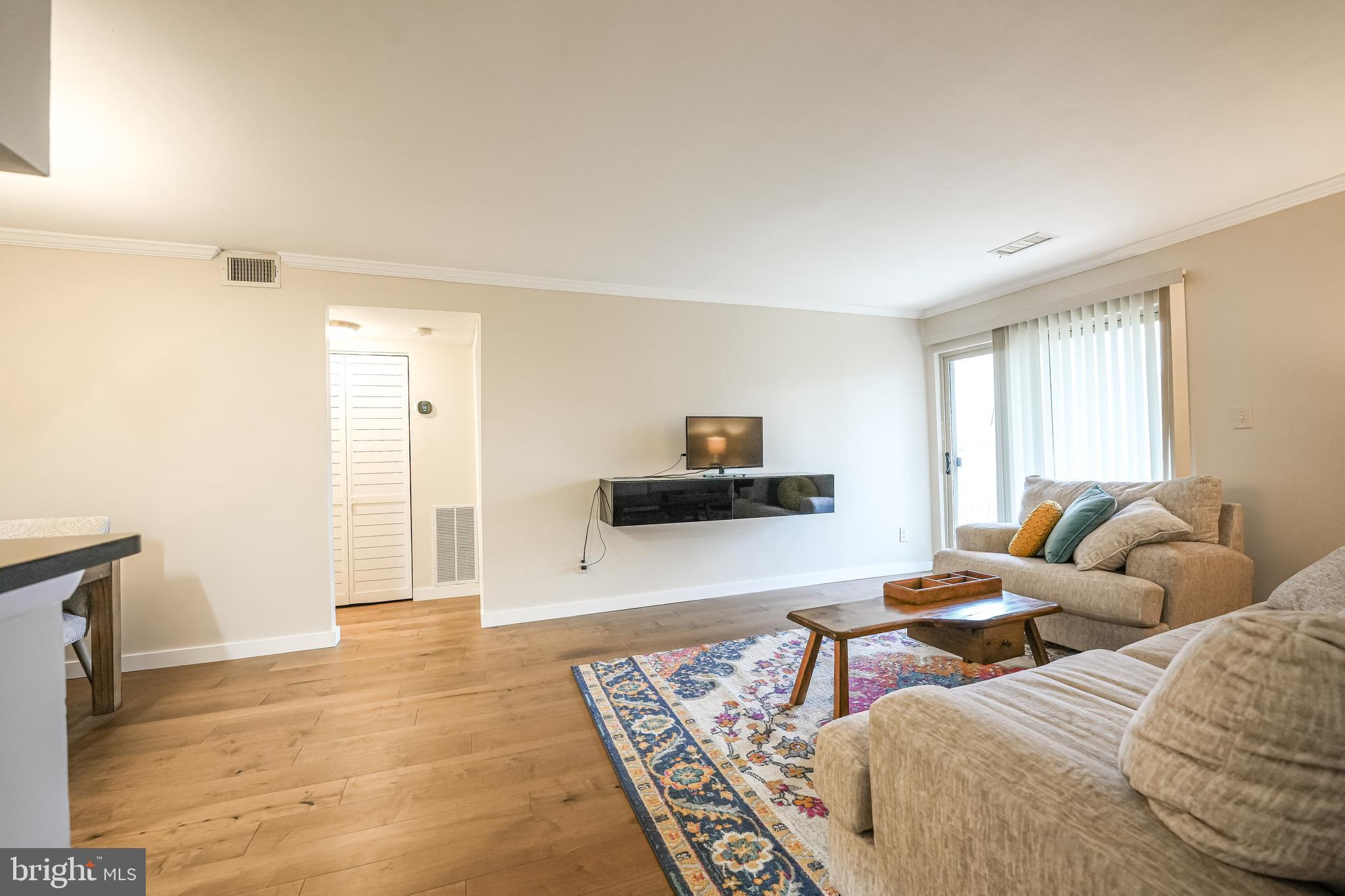 RESTON - Residential Lease