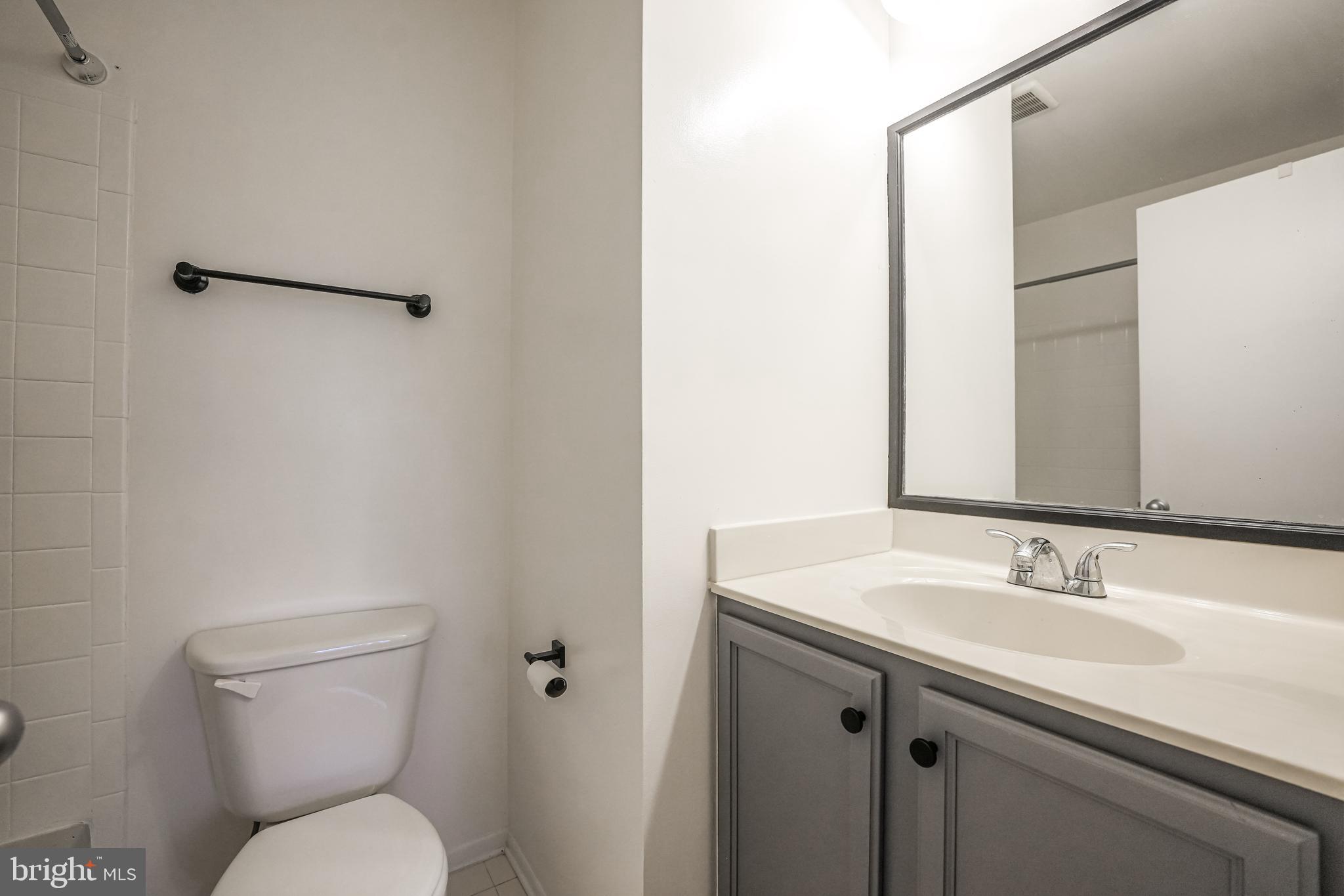 RESTON - Residential Lease