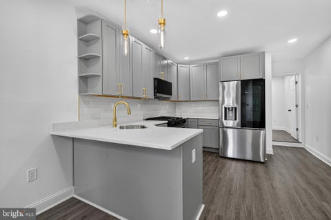 Townhouse For Sale - 2558 Wilkens Avenue<br/> BALTIMORE, MD 21223
