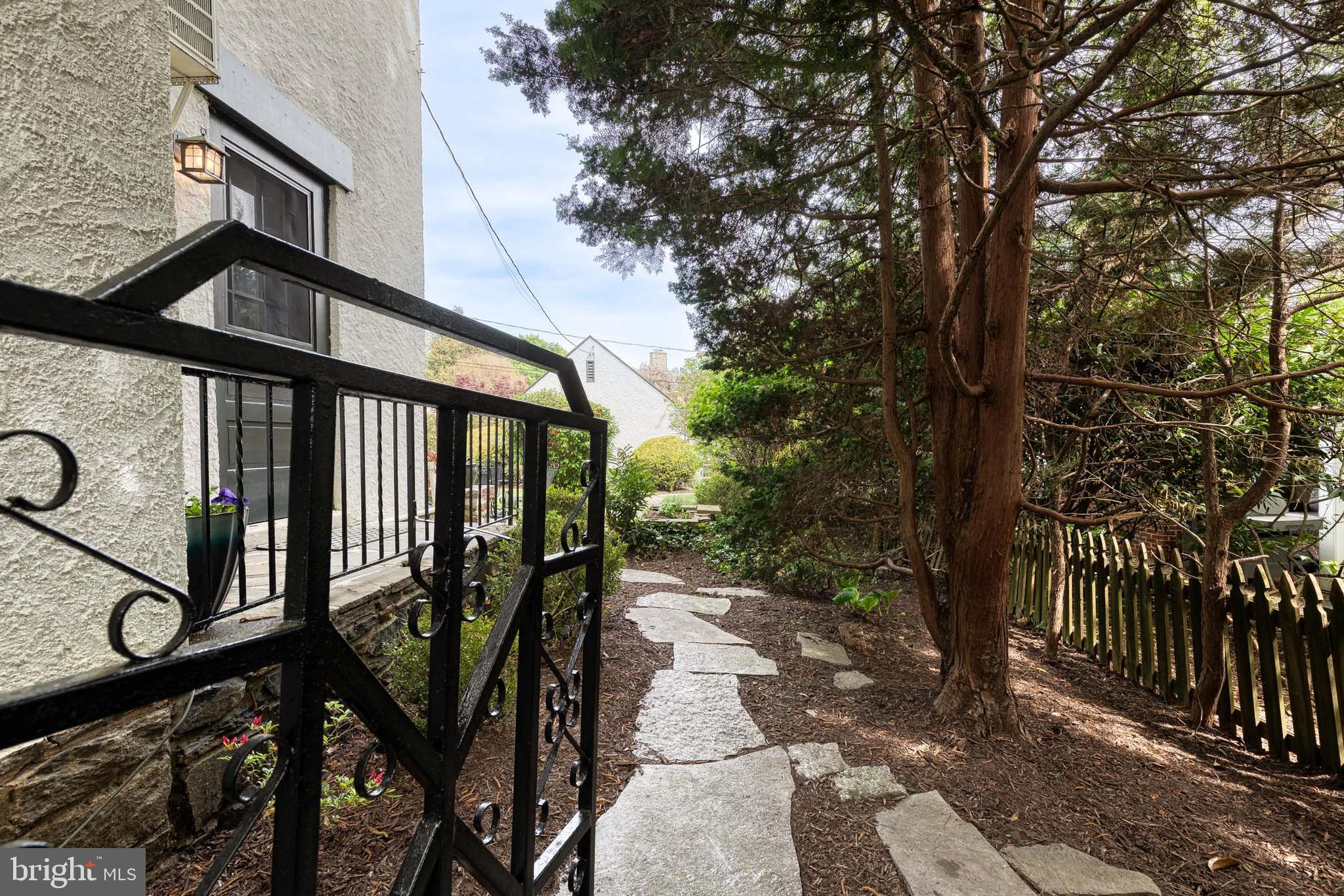 HOMELAND HISTORIC DISTRICT - Residential