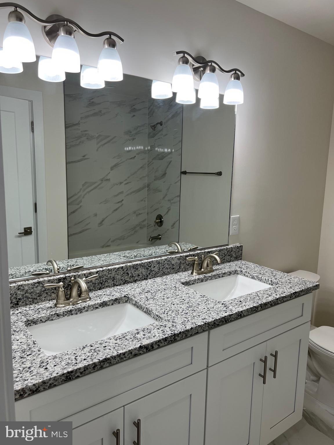 GLEBE HARBOR - Residential