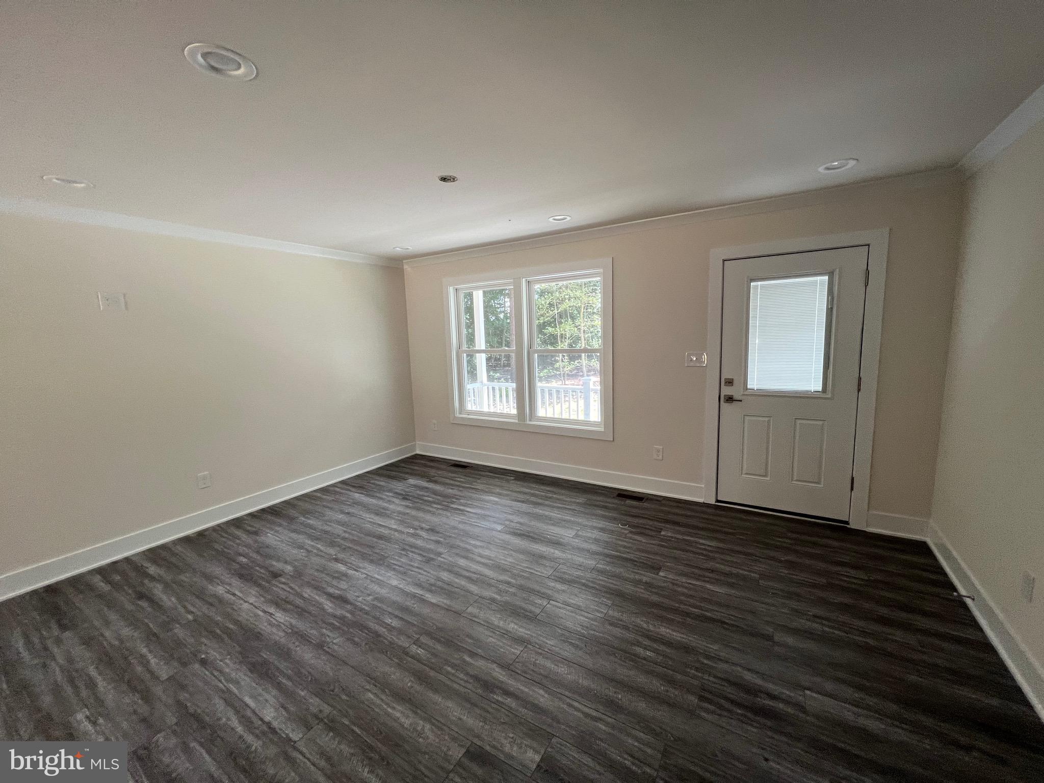 GLEBE HARBOR - Residential