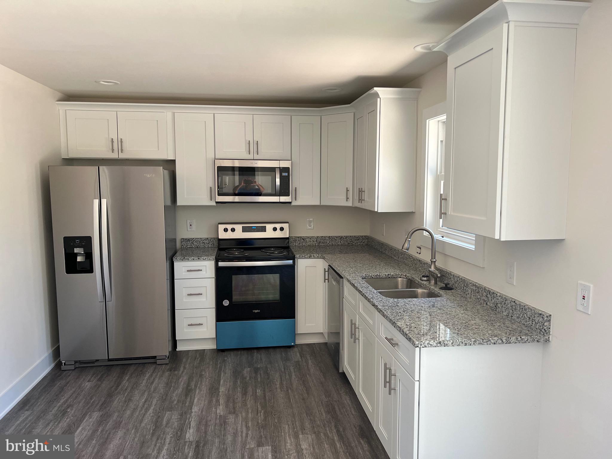 GLEBE HARBOR - Residential