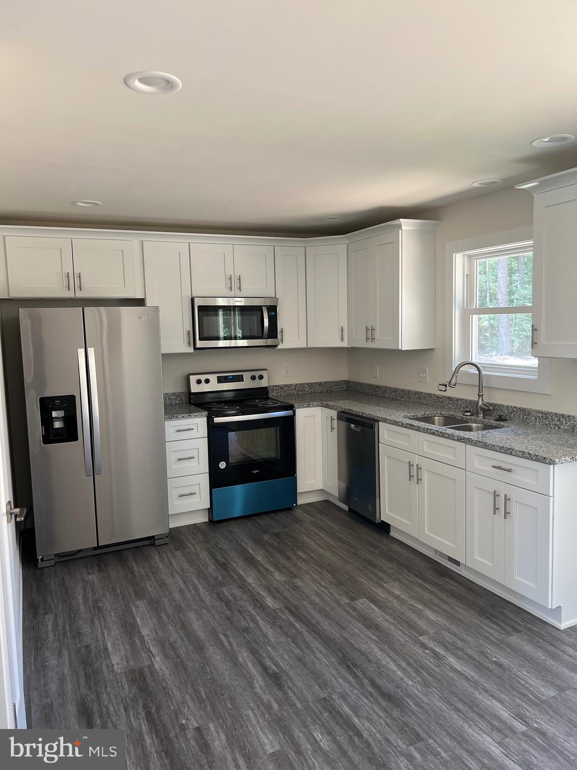 GLEBE HARBOR - Residential