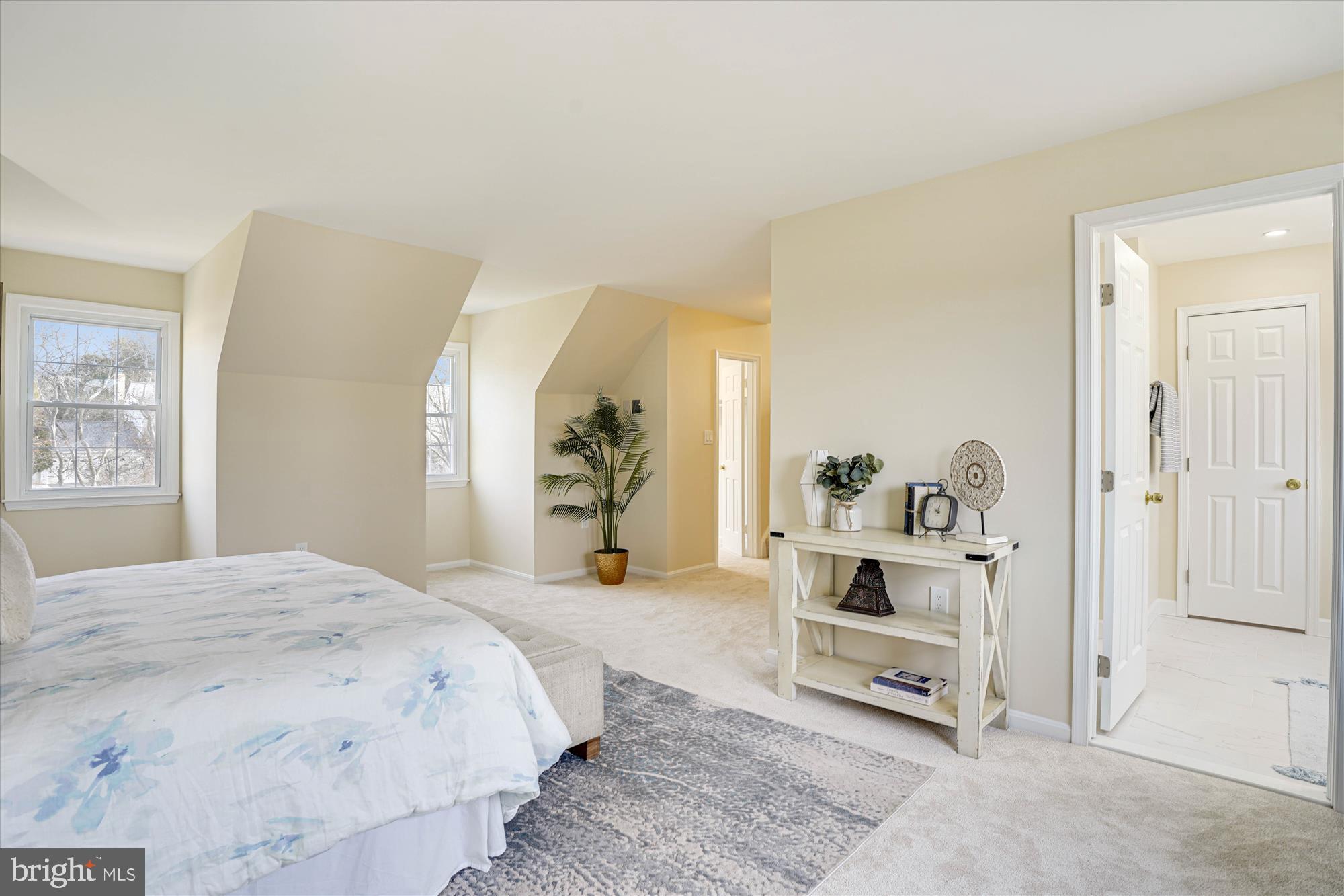 NORBECK ESTATES - Residential