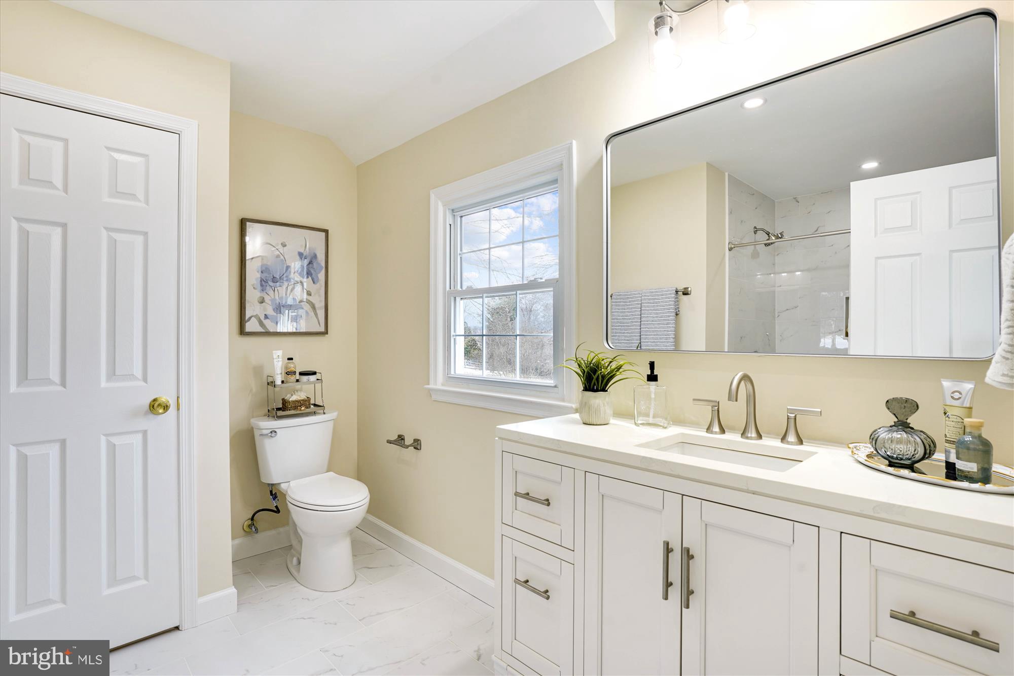 NORBECK ESTATES - Residential