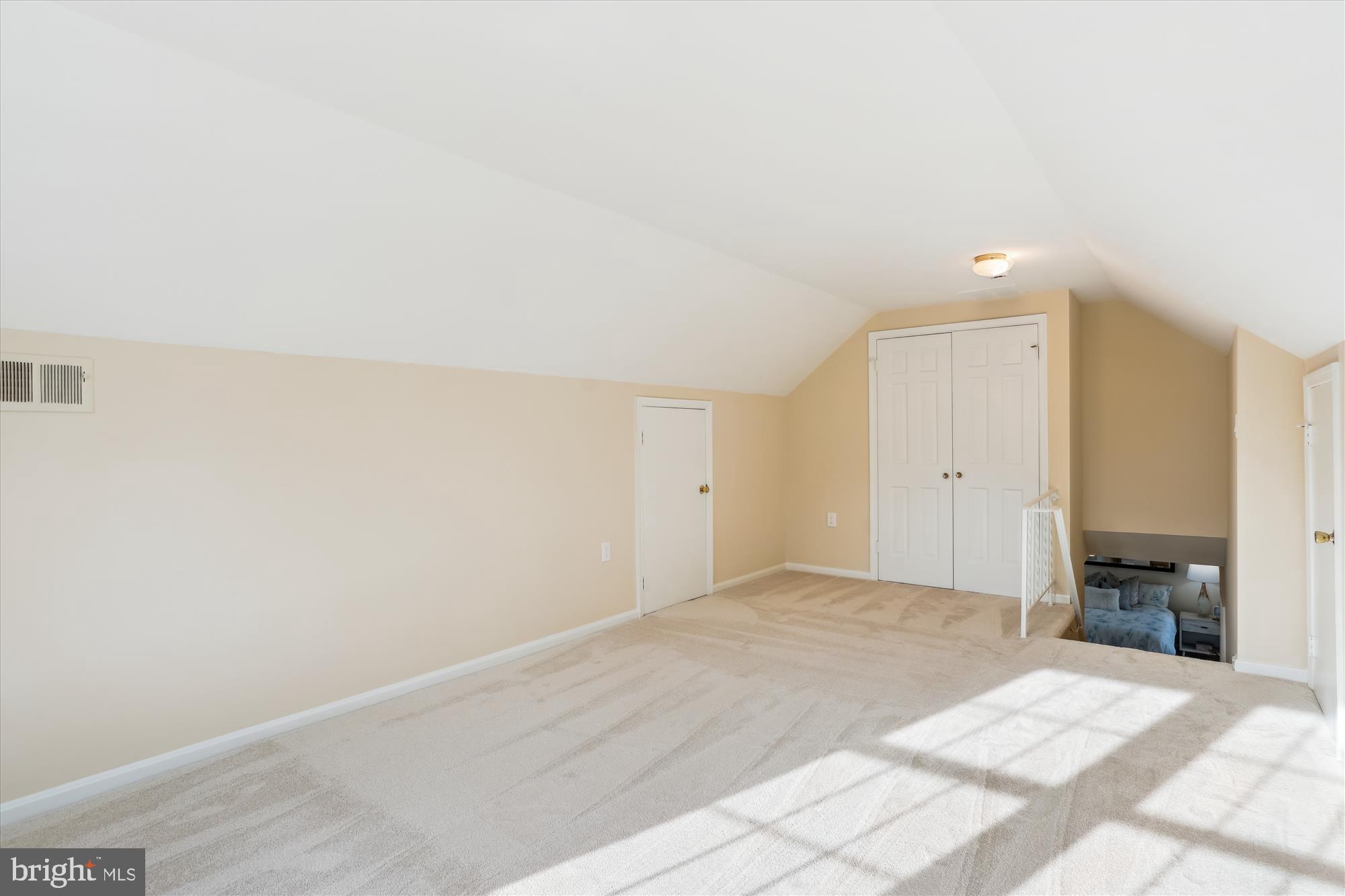 NORBECK ESTATES - Residential