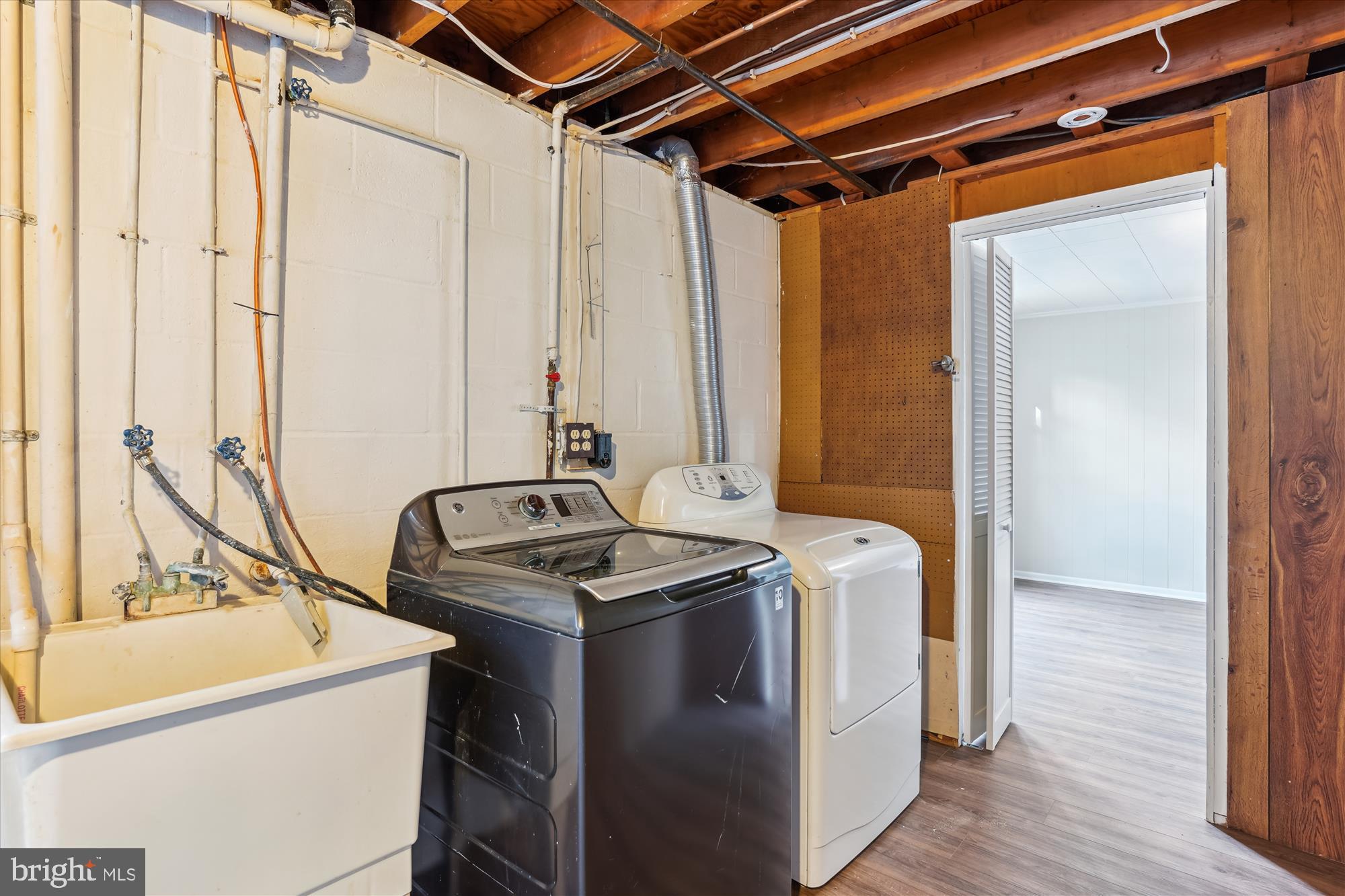 NORBECK ESTATES - Residential