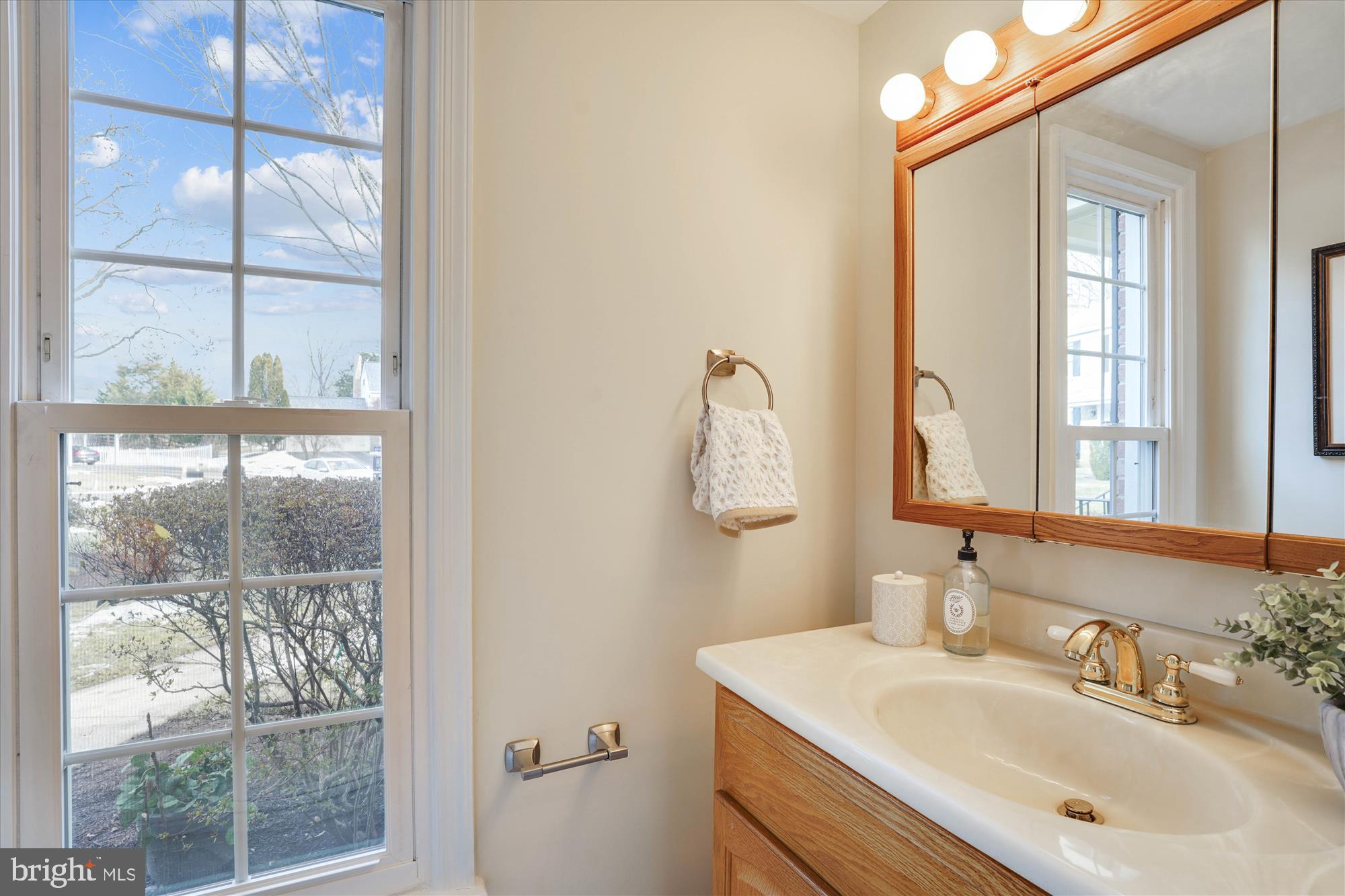 NORBECK ESTATES - Residential