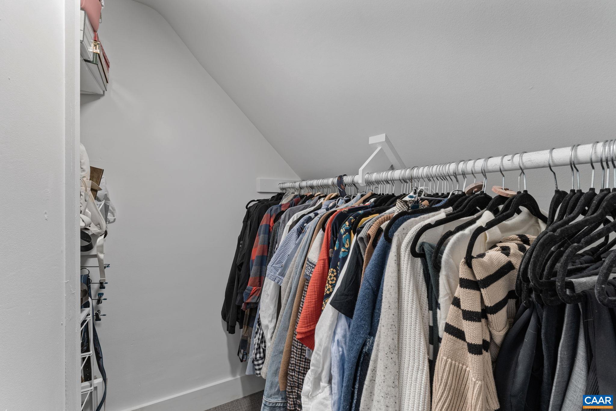 BELMONT - Residential