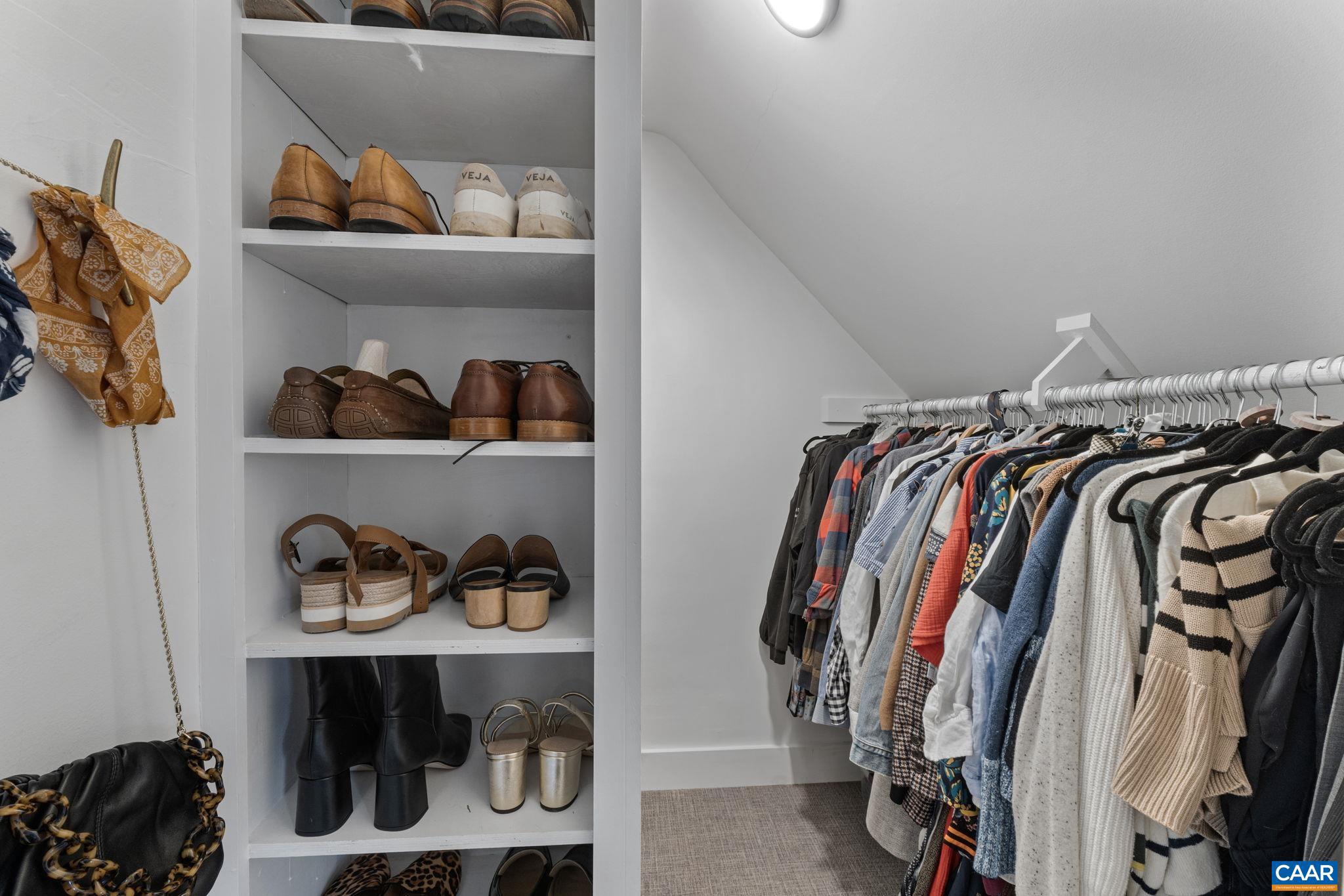 BELMONT - Residential