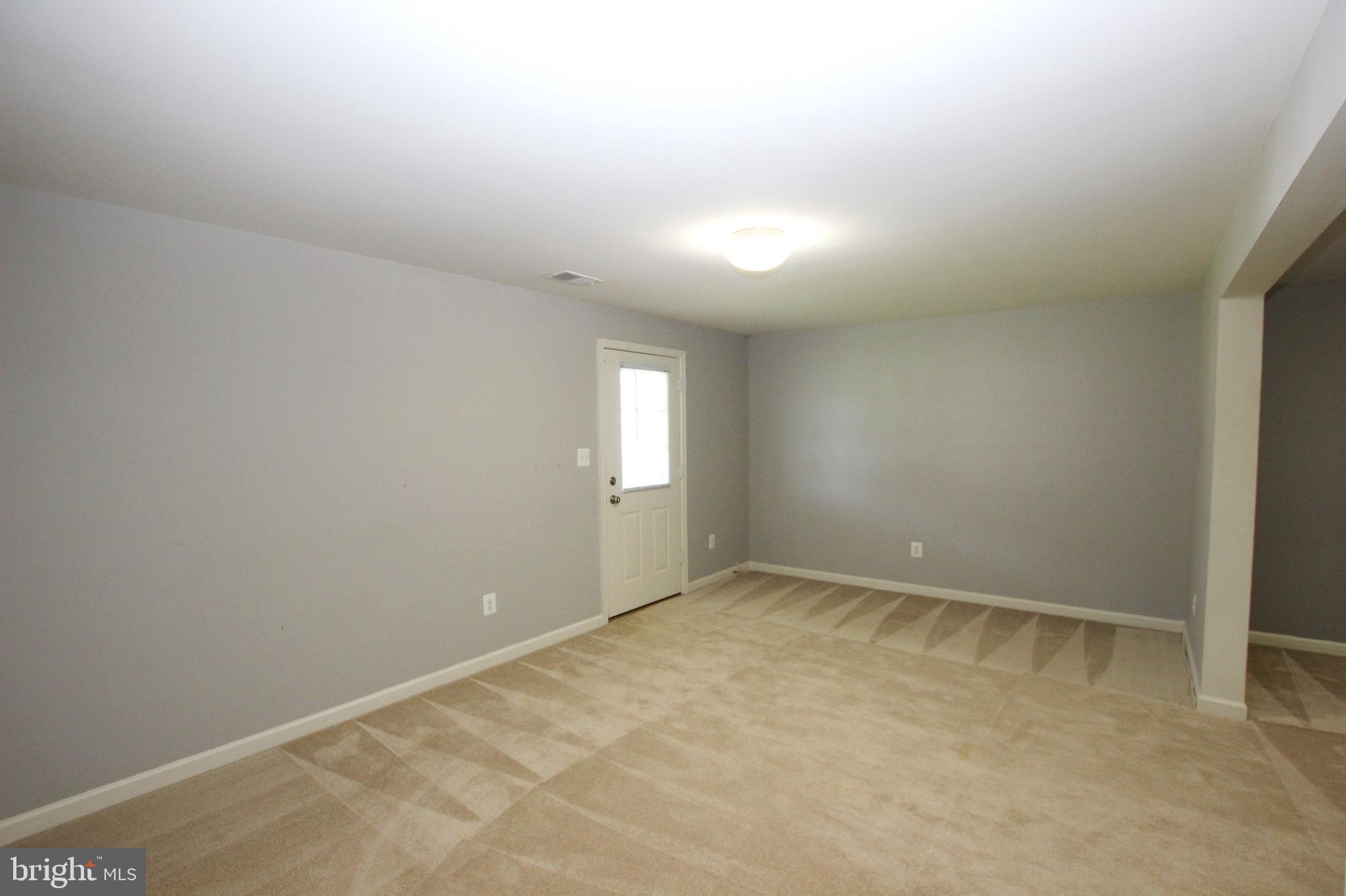 LAKELAND PLACE - Residential