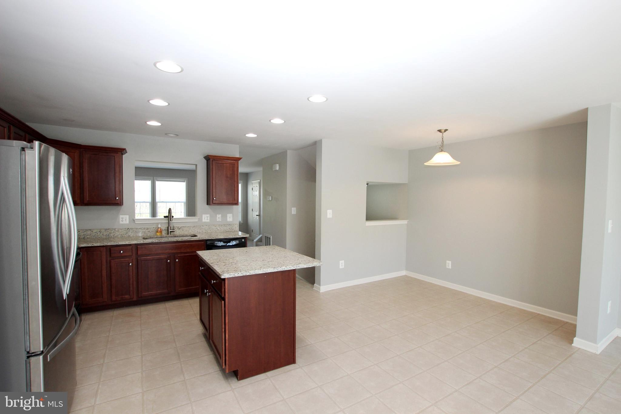 LAKELAND PLACE - Residential