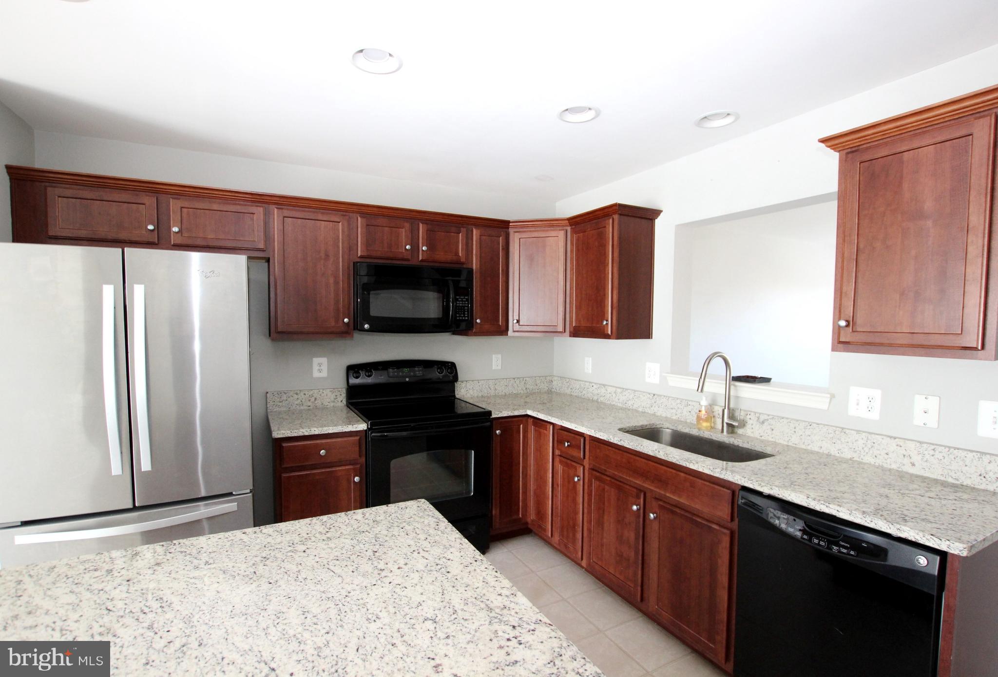 LAKELAND PLACE - Residential