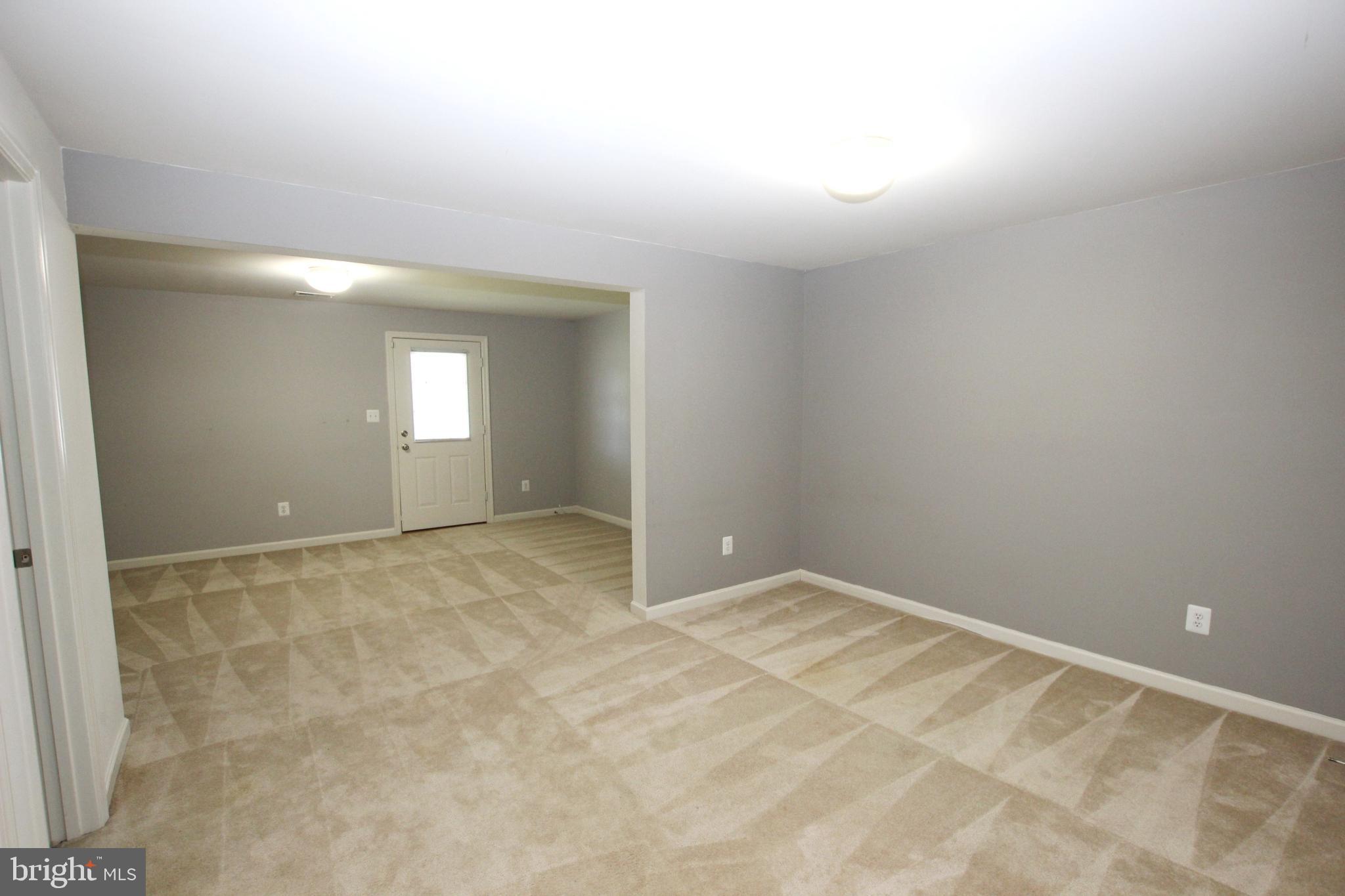 LAKELAND PLACE - Residential