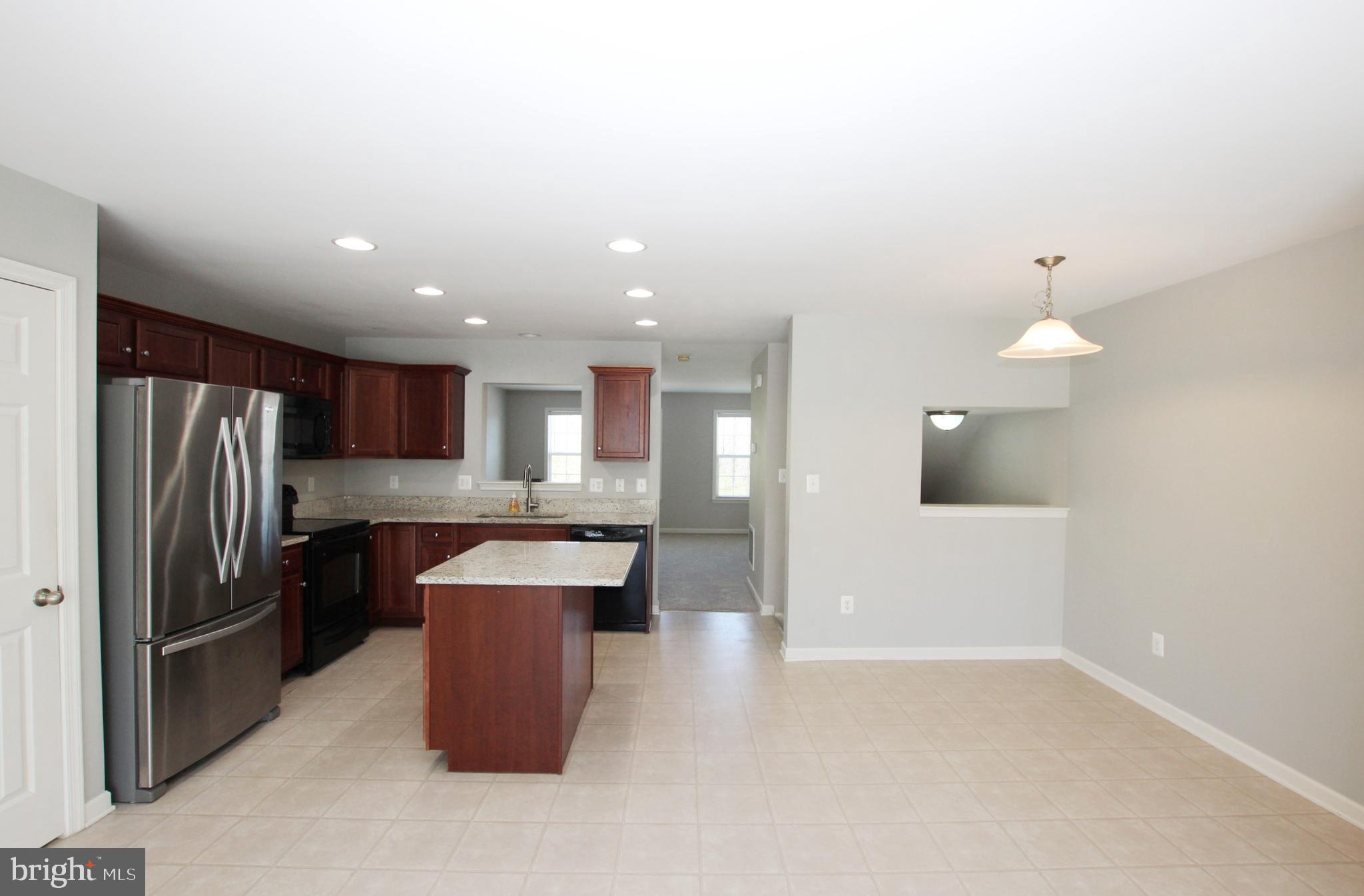 LAKELAND PLACE - Residential