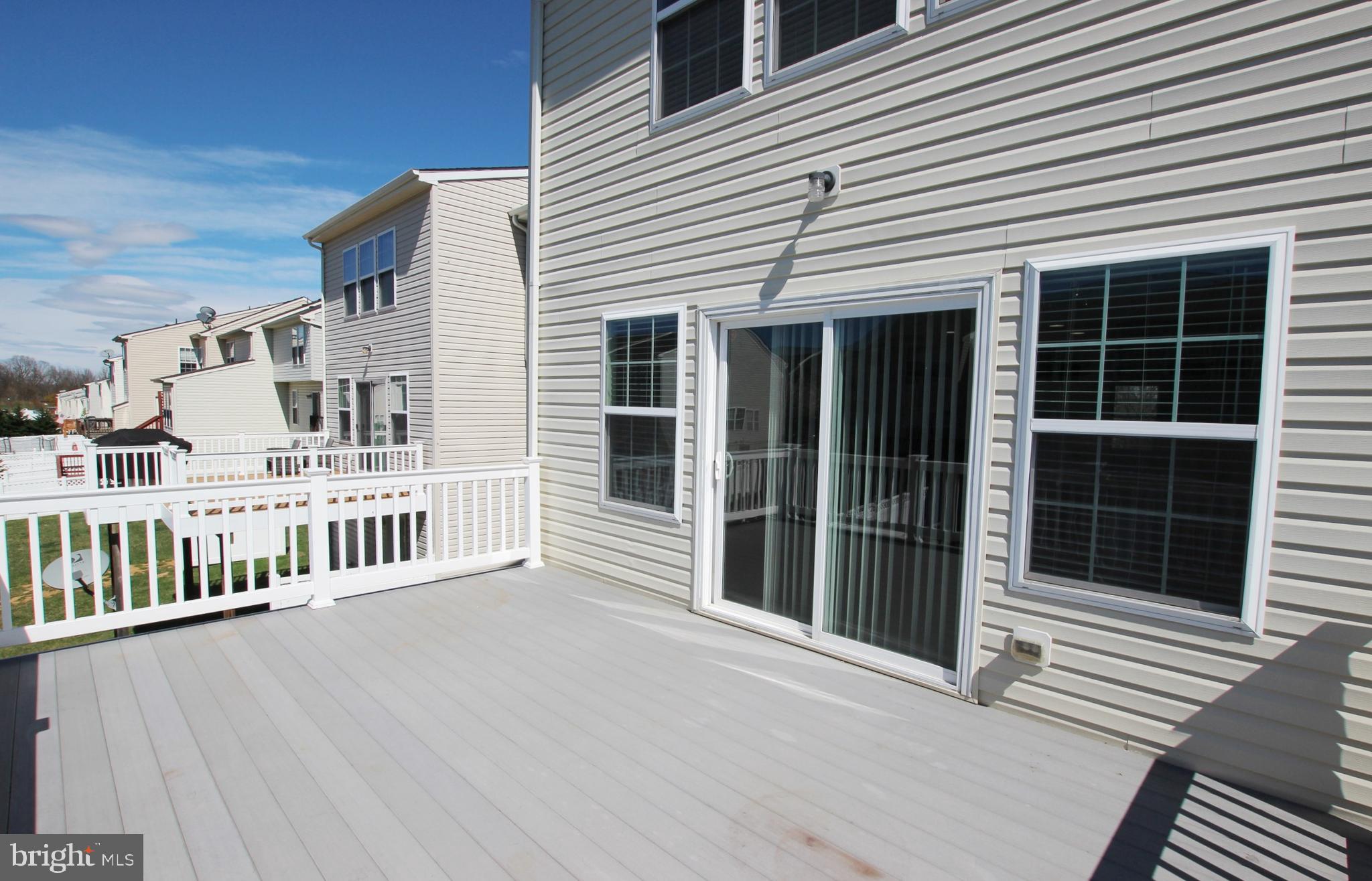 LAKELAND PLACE - Residential