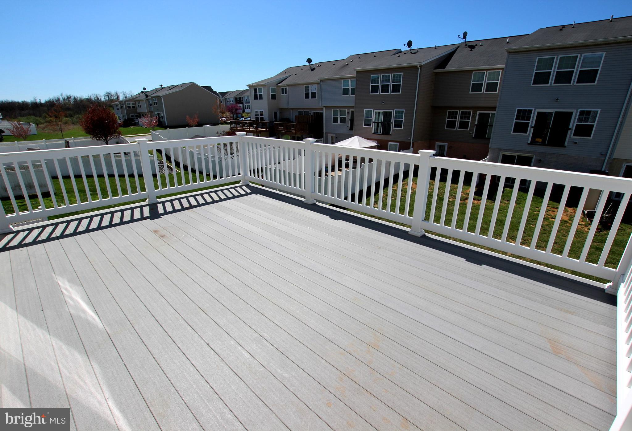 LAKELAND PLACE - Residential