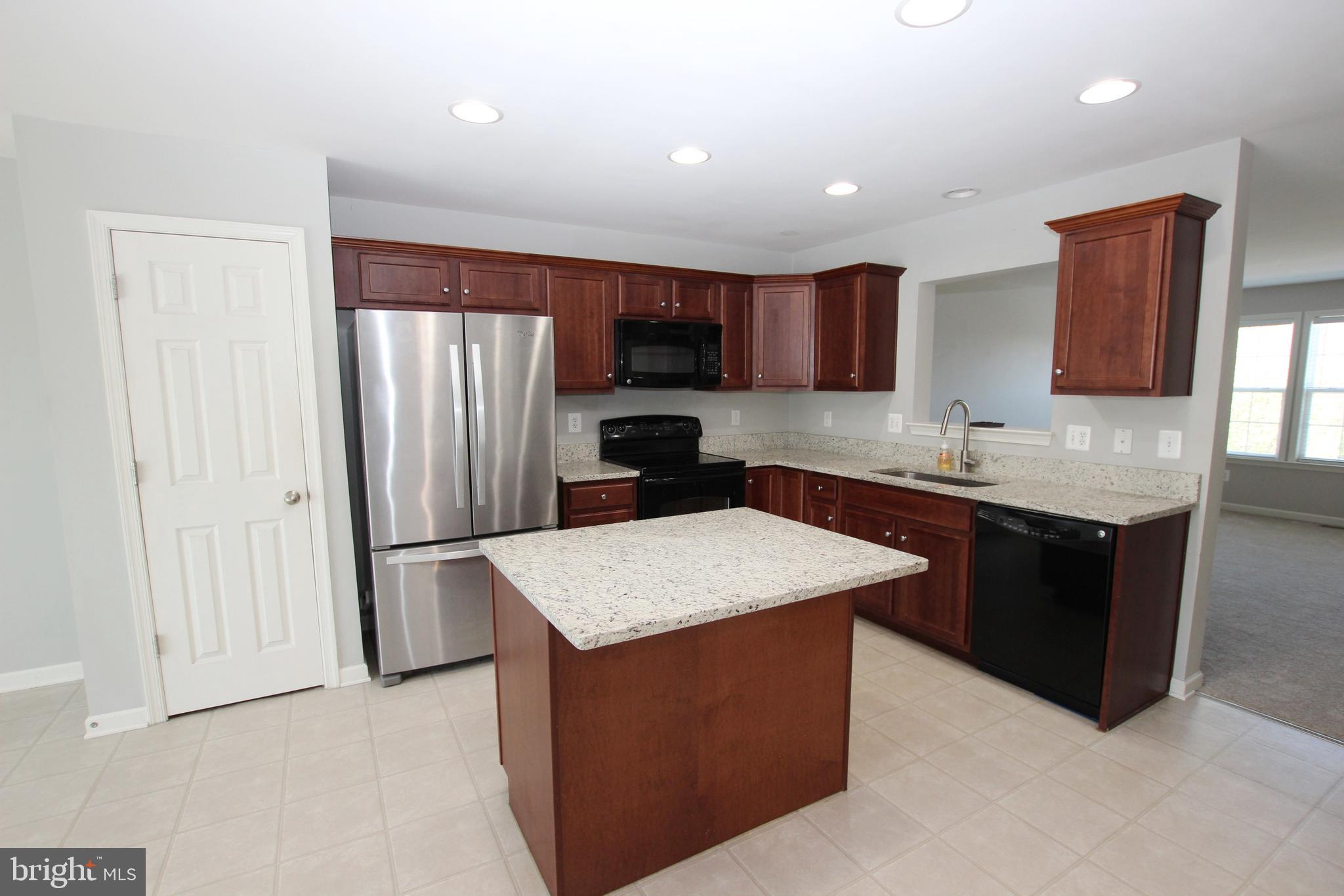 LAKELAND PLACE - Residential